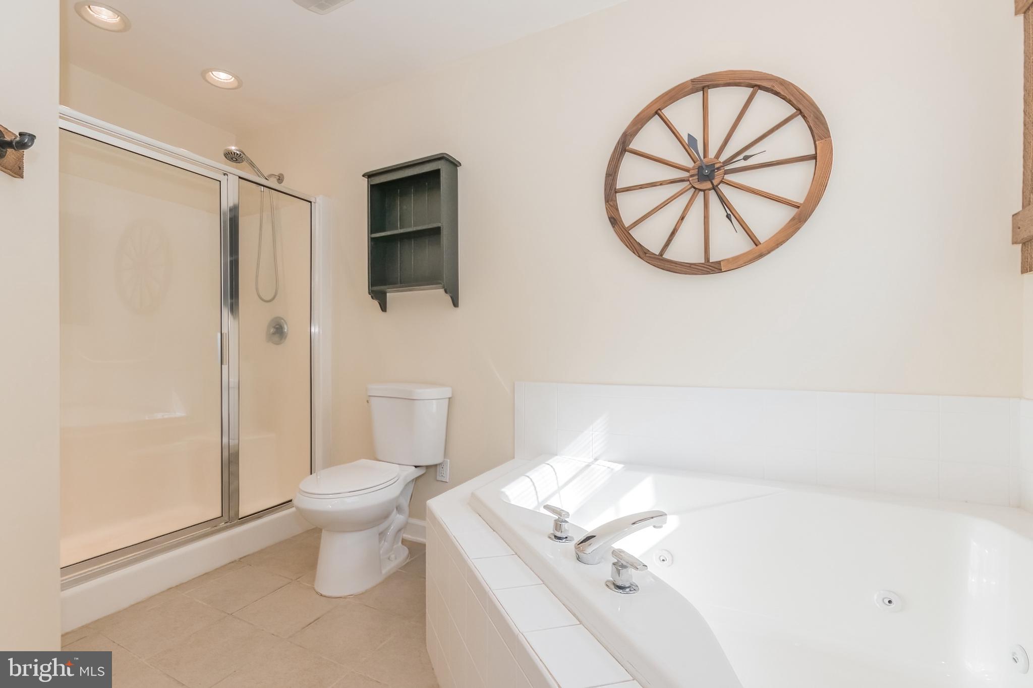 CLAYMONT CHASE - Residential