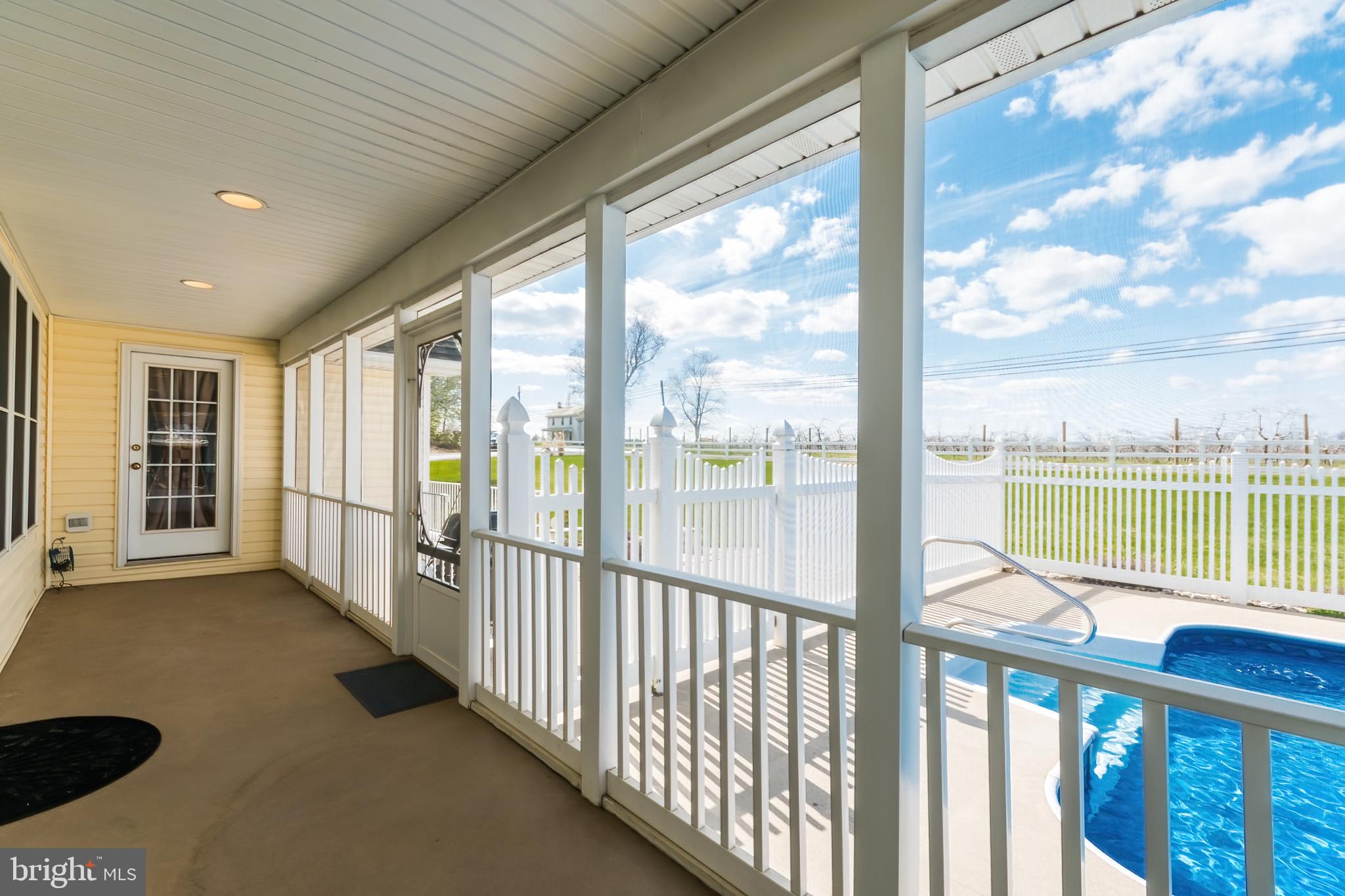 CLAYMONT CHASE - Residential