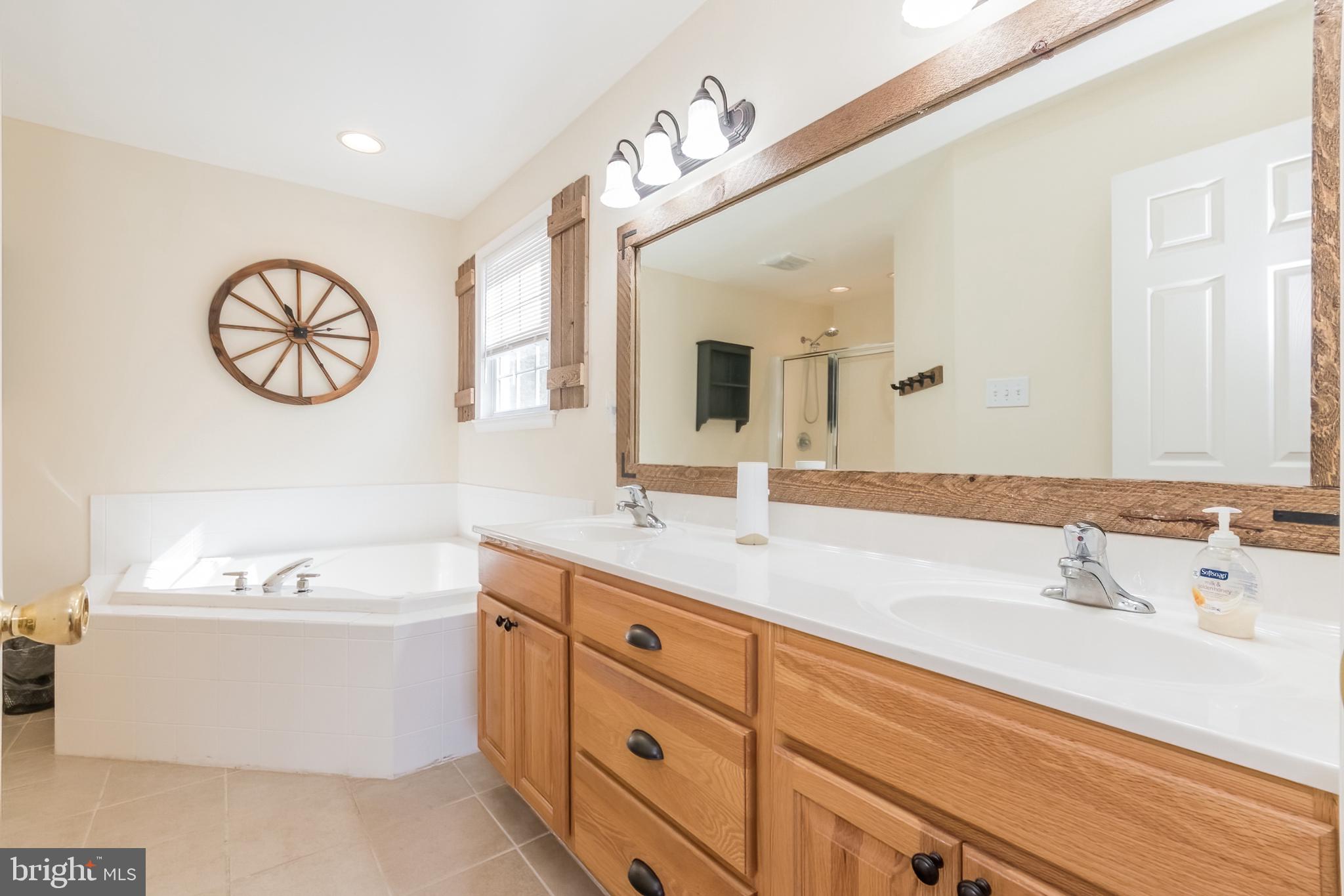 CLAYMONT CHASE - Residential