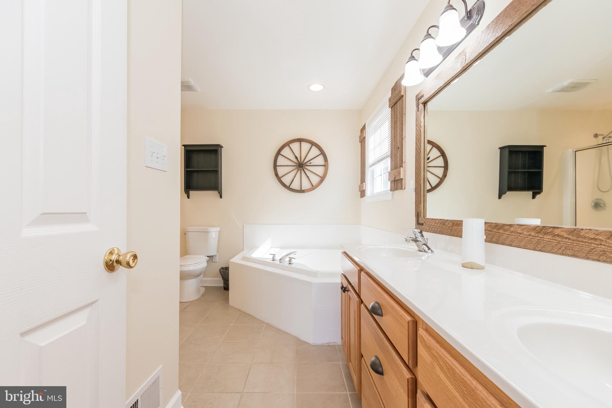 CLAYMONT CHASE - Residential