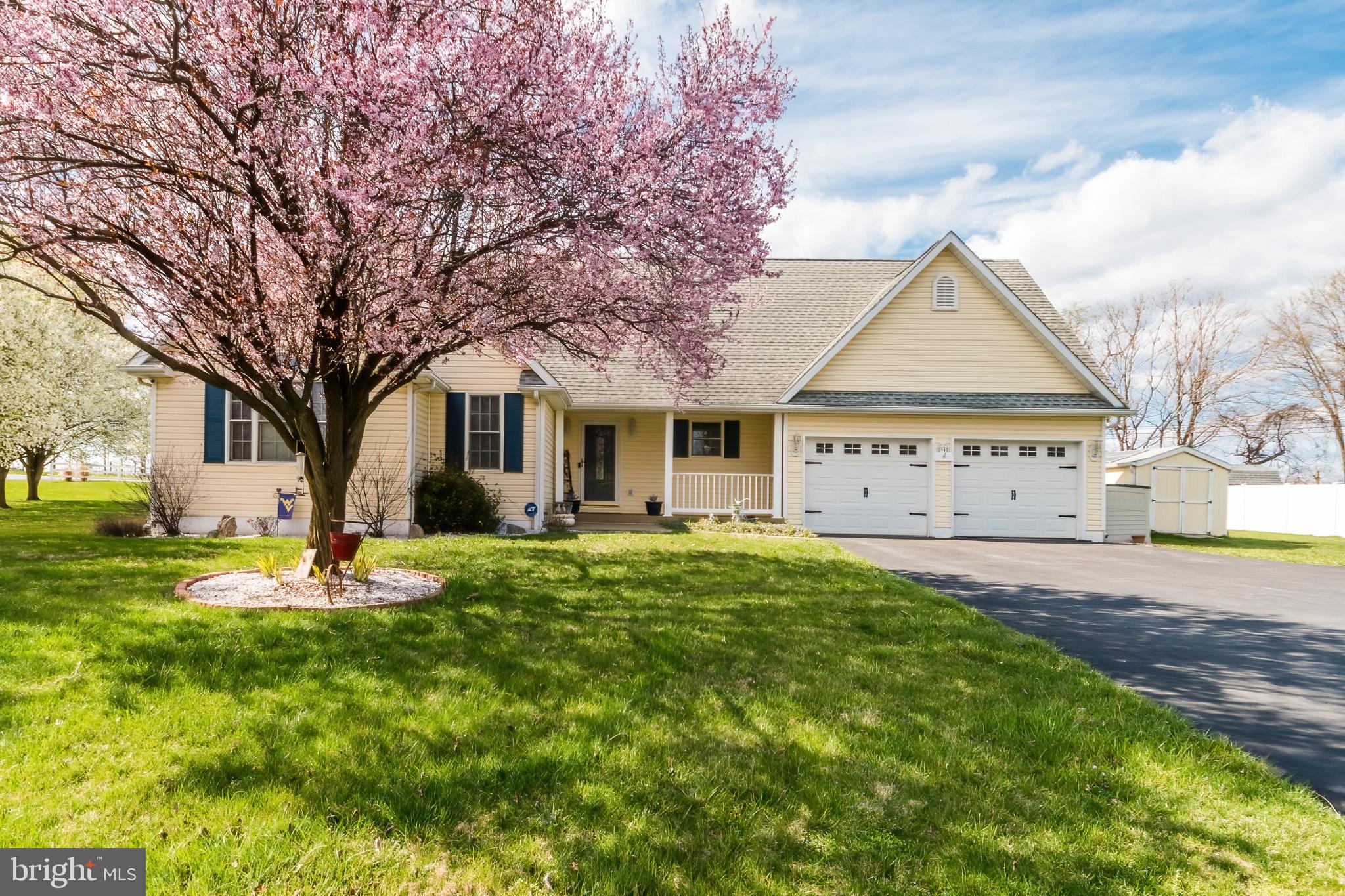 CLAYMONT CHASE - Residential