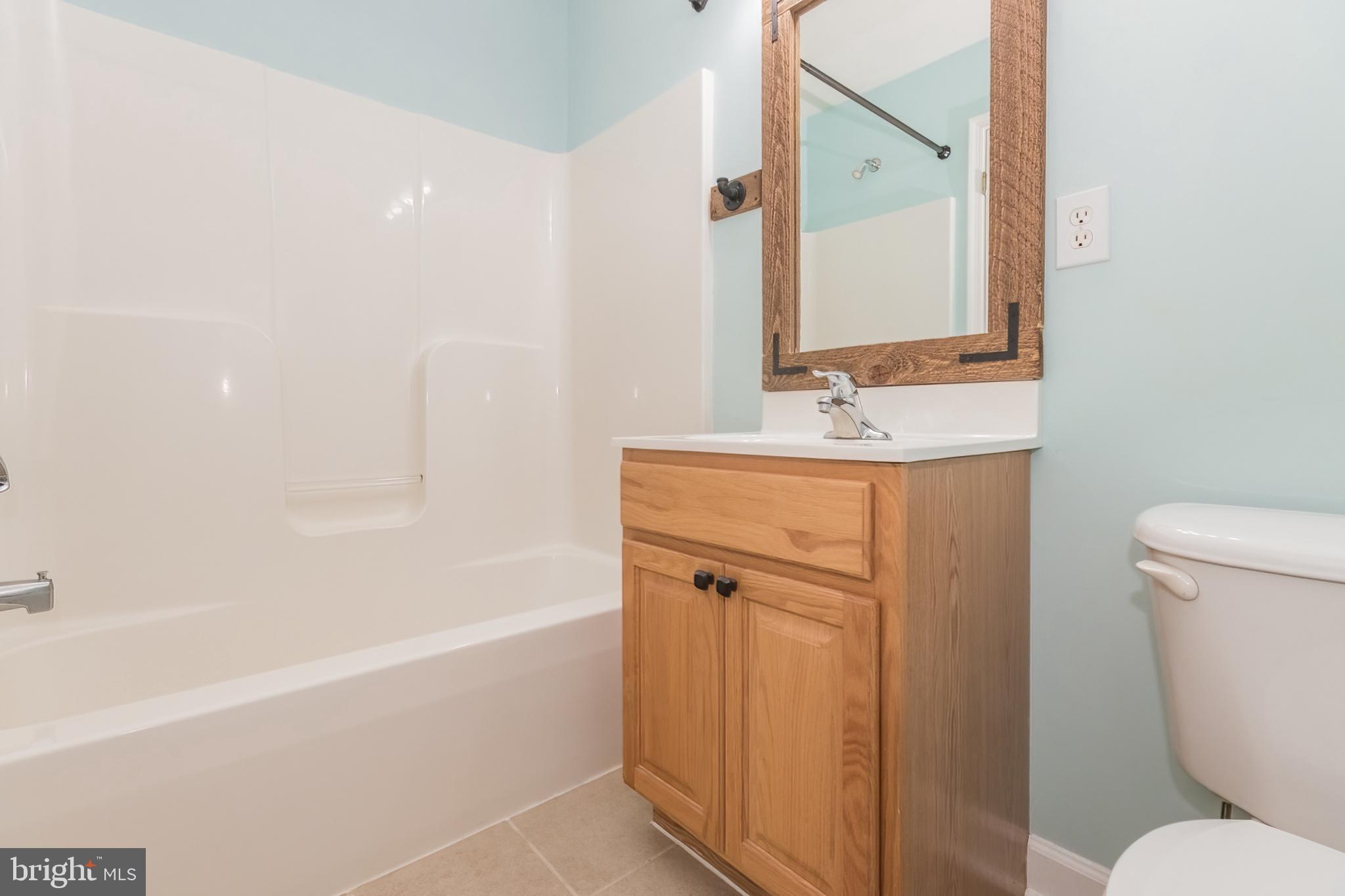 CLAYMONT CHASE - Residential