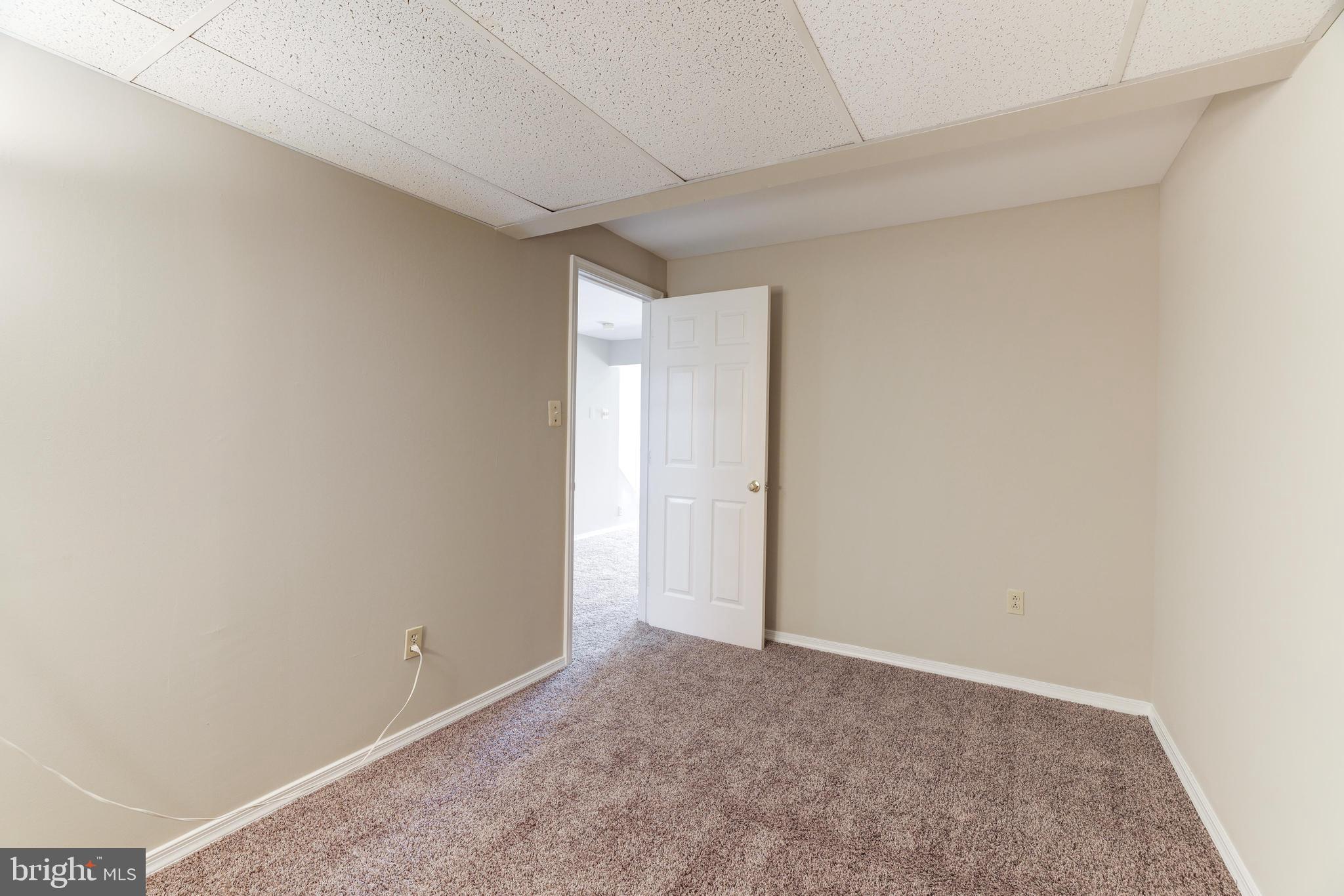 FOXFIELD - Residential Lease