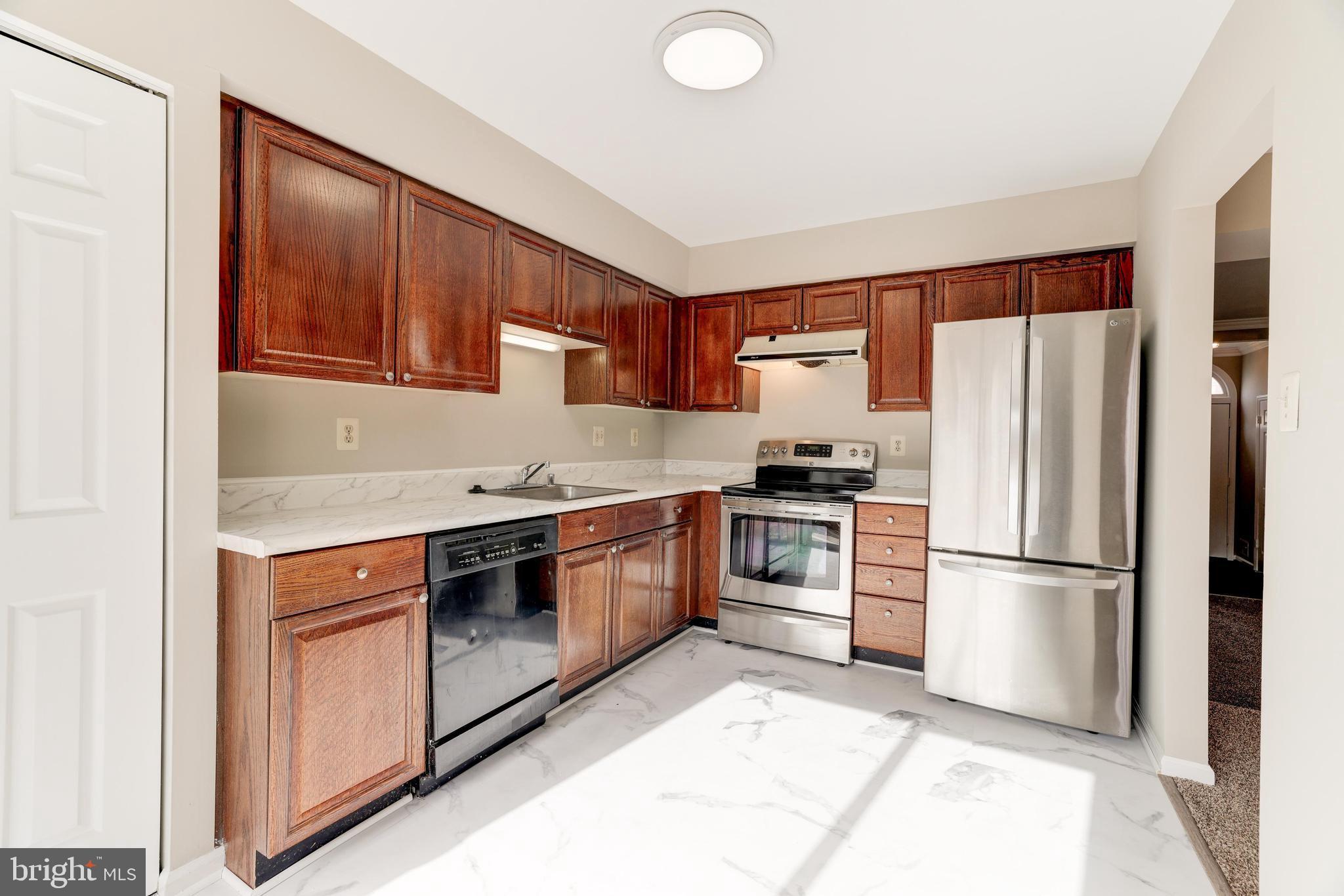 FOXFIELD - Residential Lease