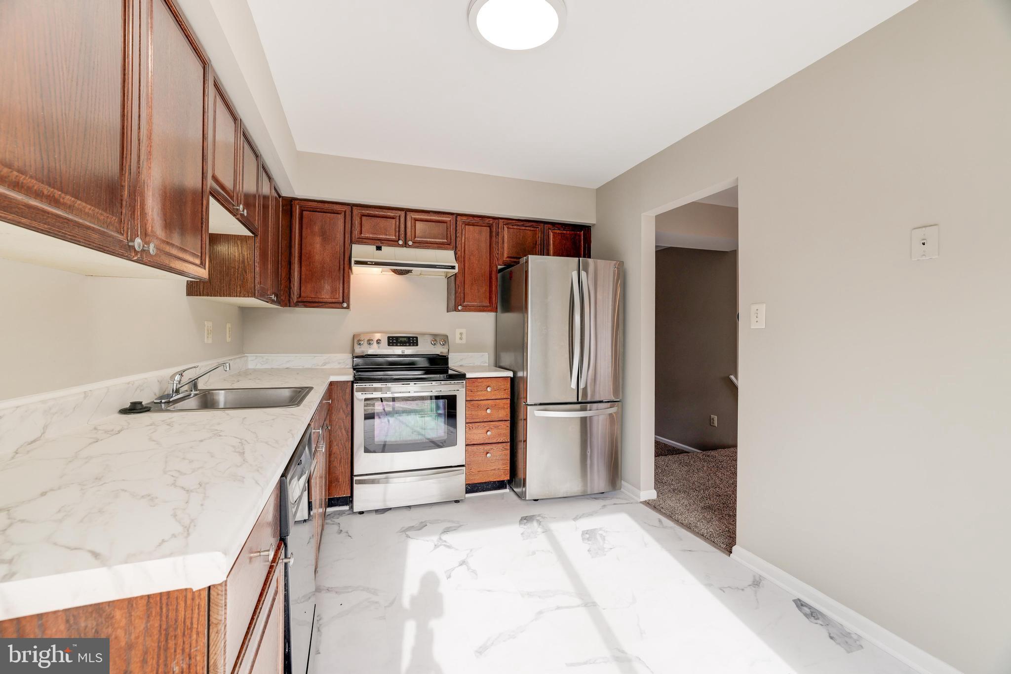 FOXFIELD - Residential Lease
