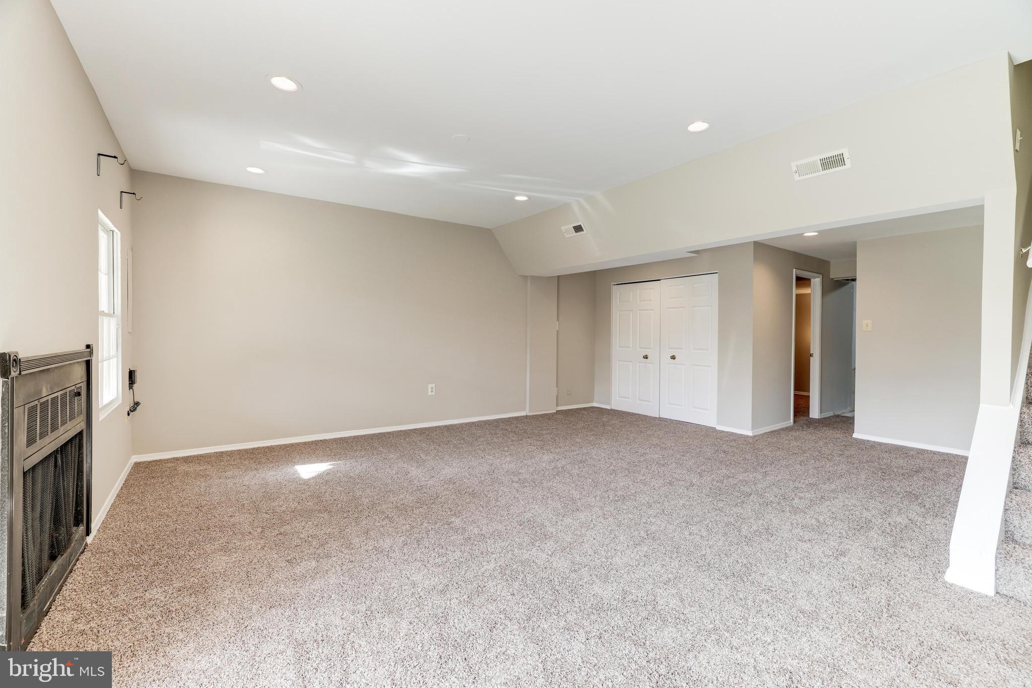 FOXFIELD - Residential Lease