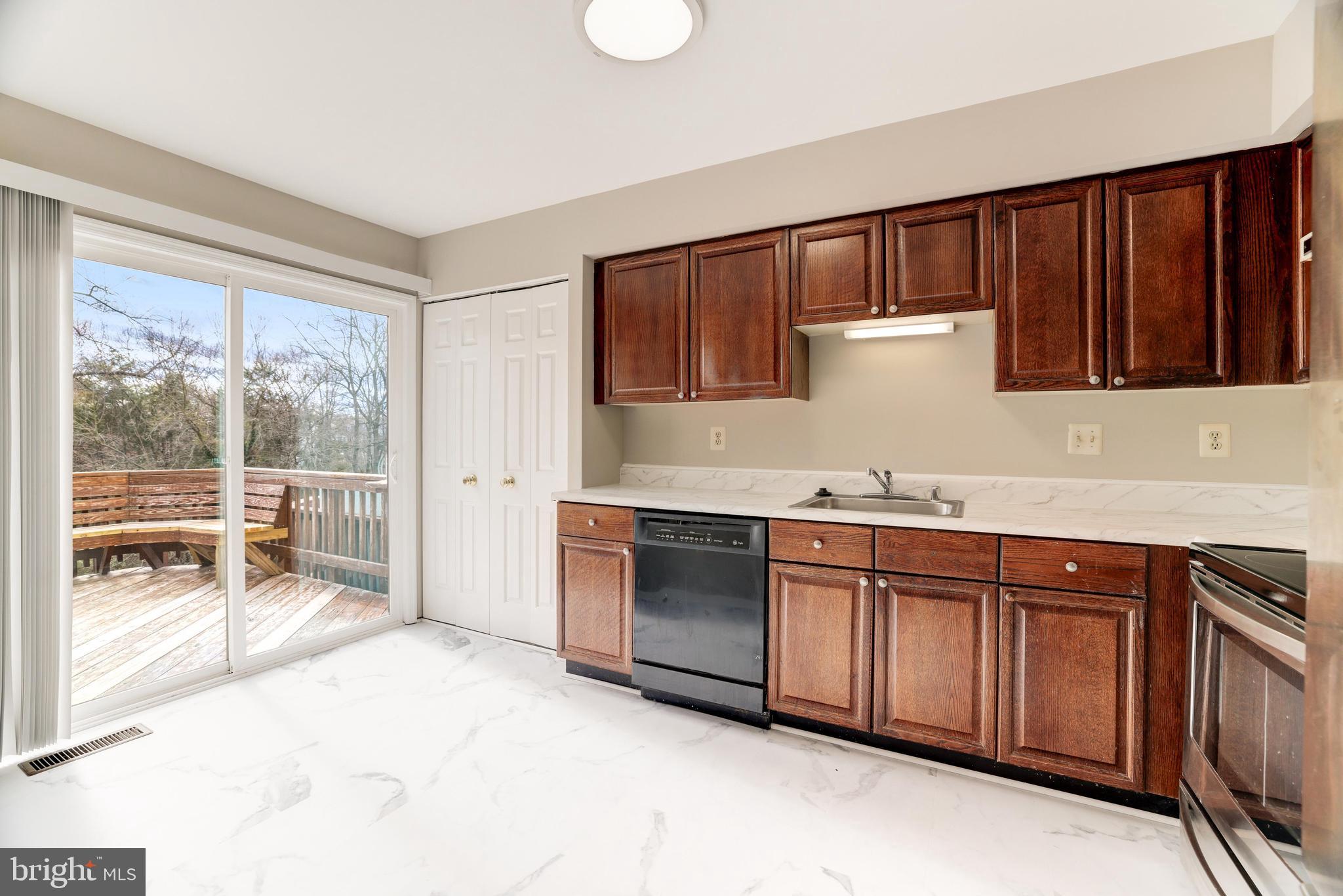 FOXFIELD - Residential Lease
