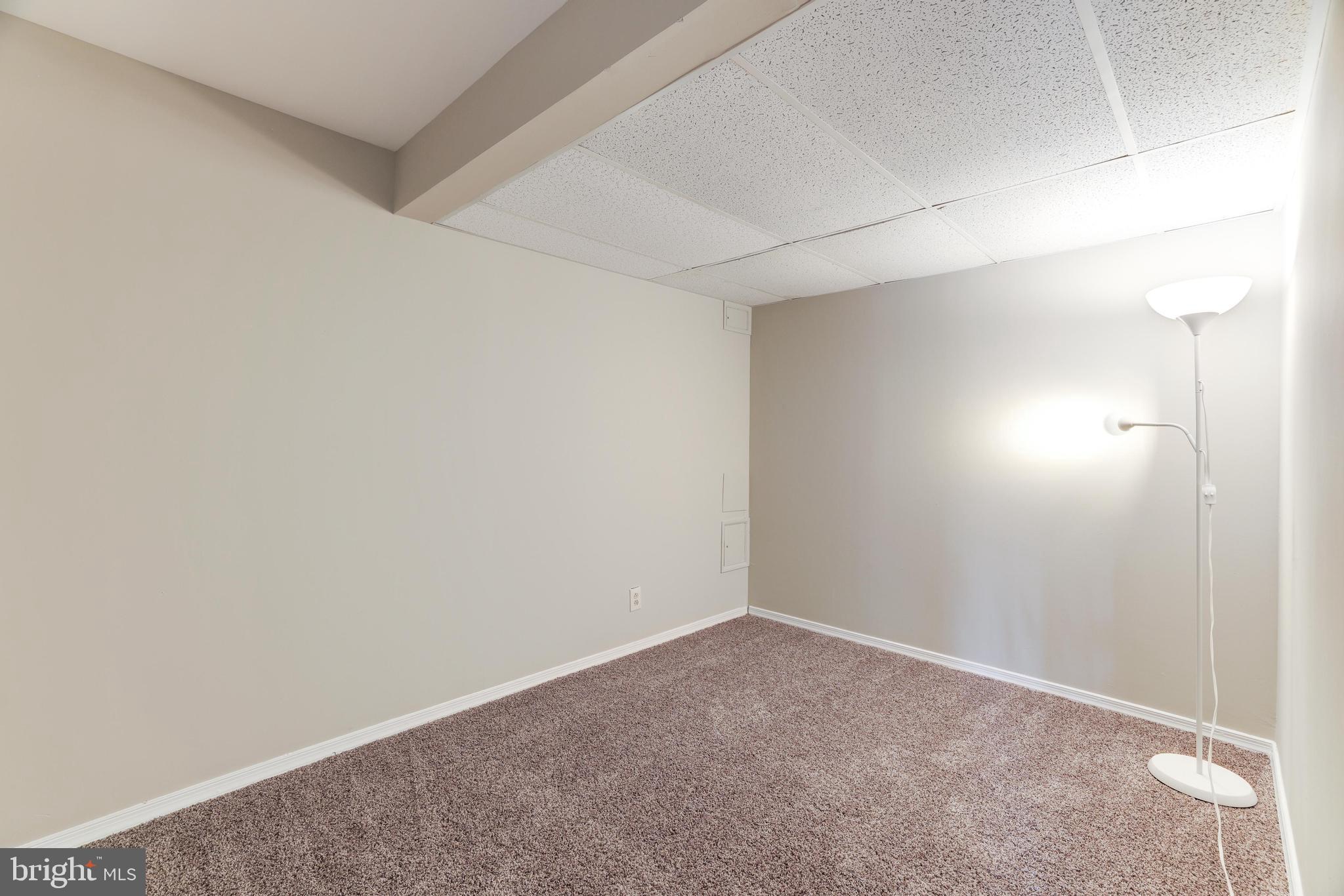 FOXFIELD - Residential Lease