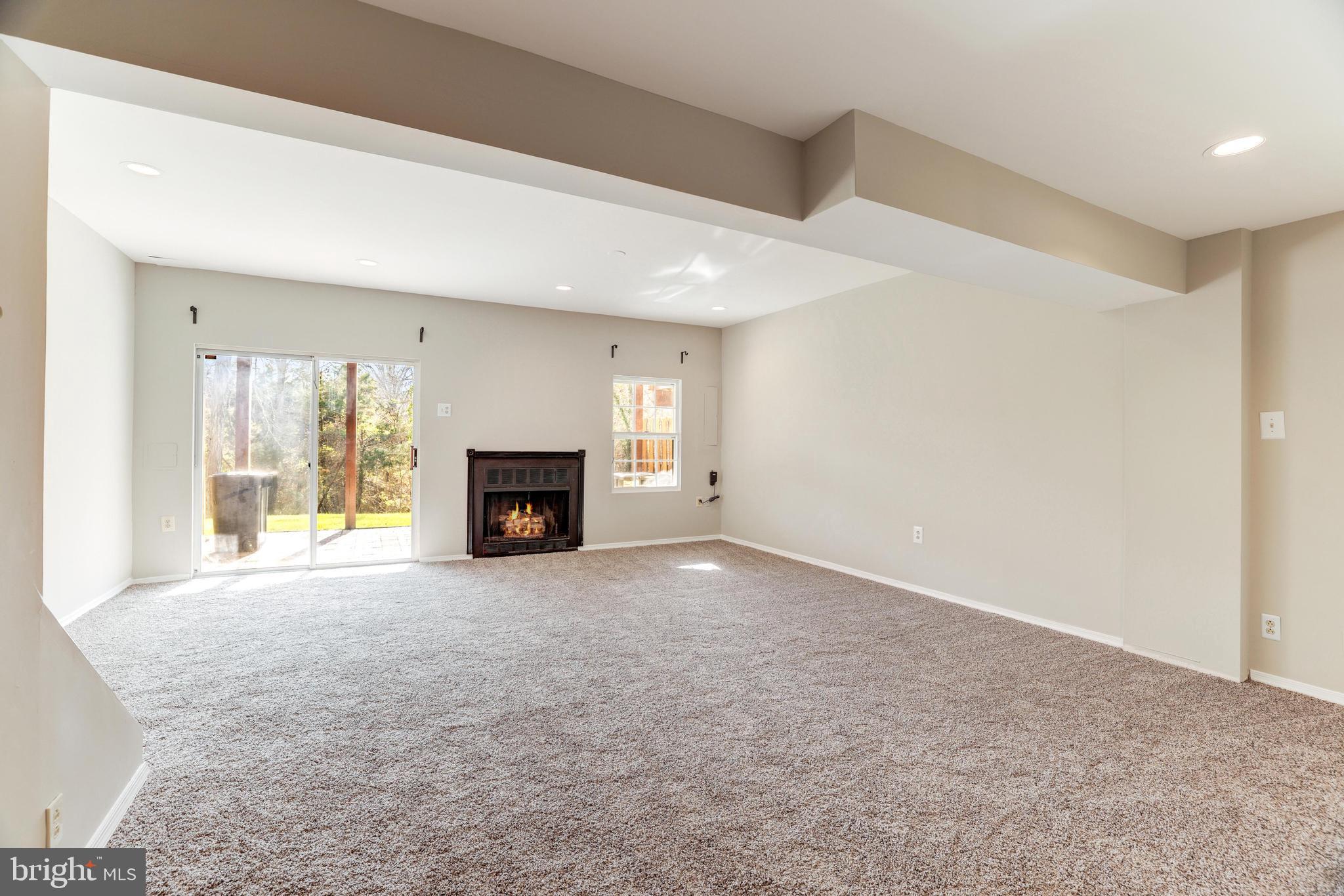 FOXFIELD - Residential Lease