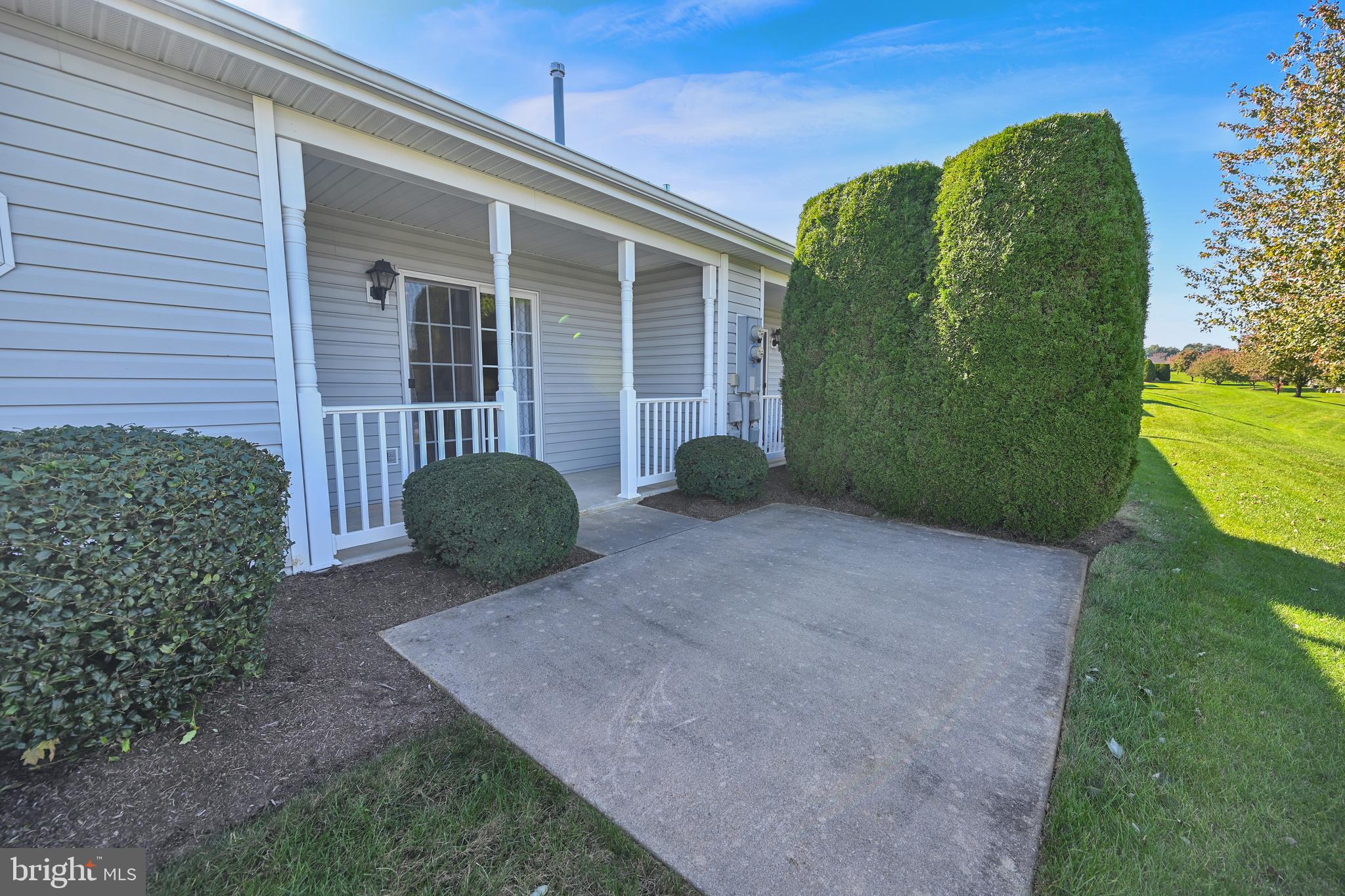 LONGSTOWN VILLAGE - Residential