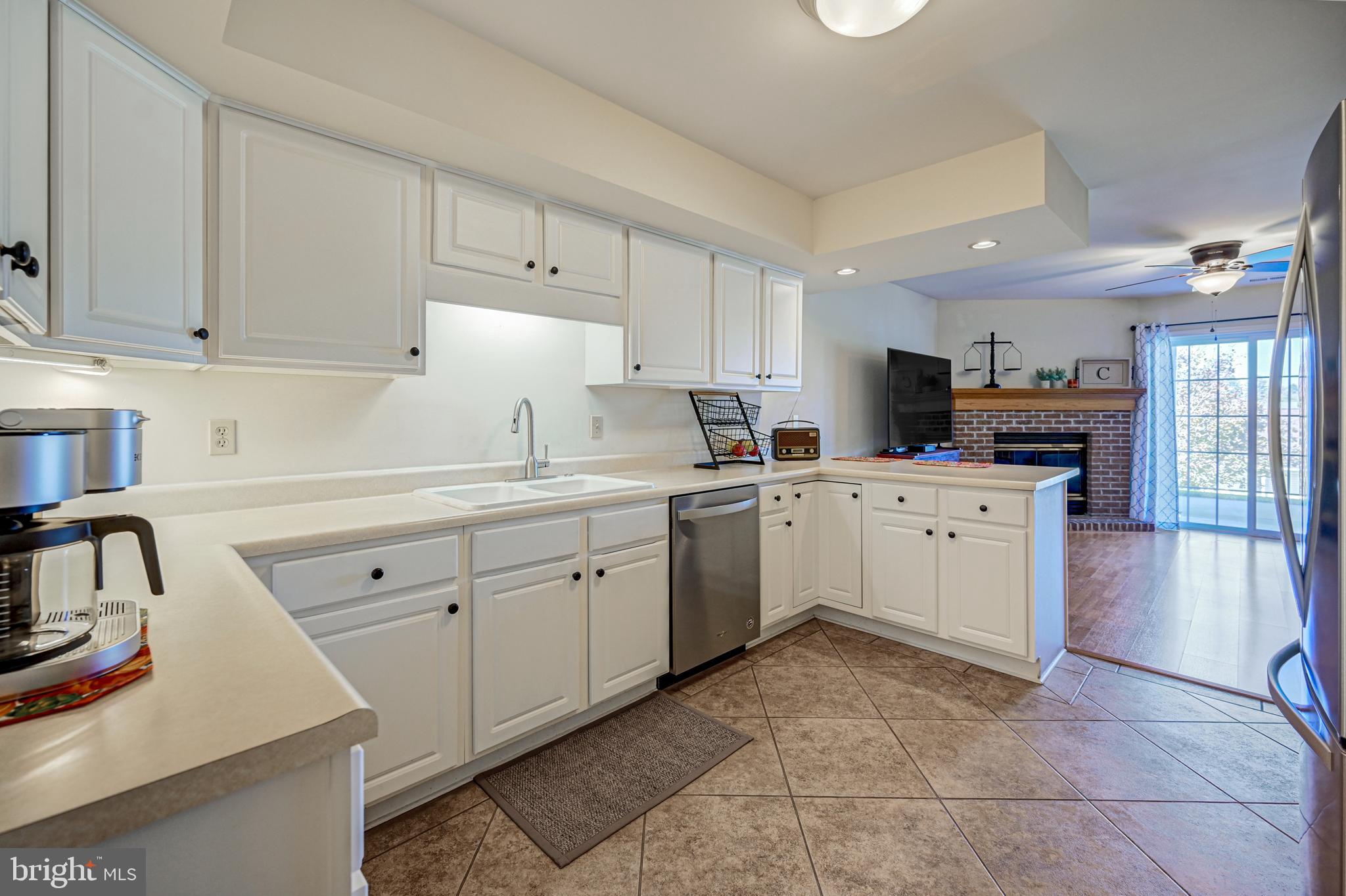 LONGSTOWN VILLAGE - Residential