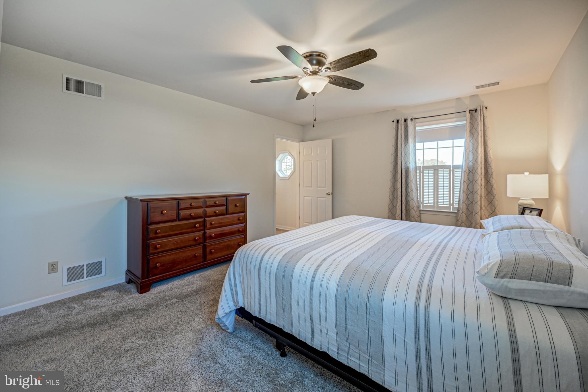 LONGSTOWN VILLAGE - Residential