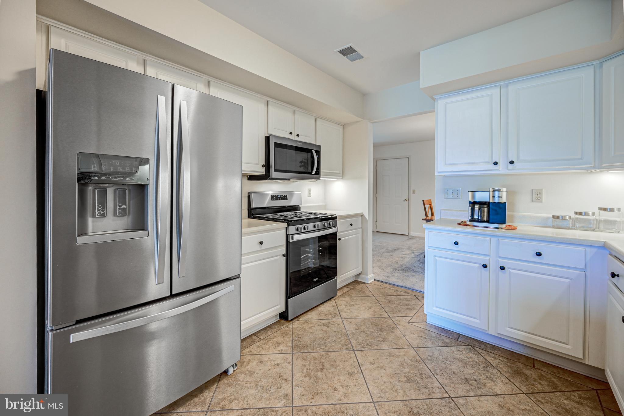 LONGSTOWN VILLAGE - Residential