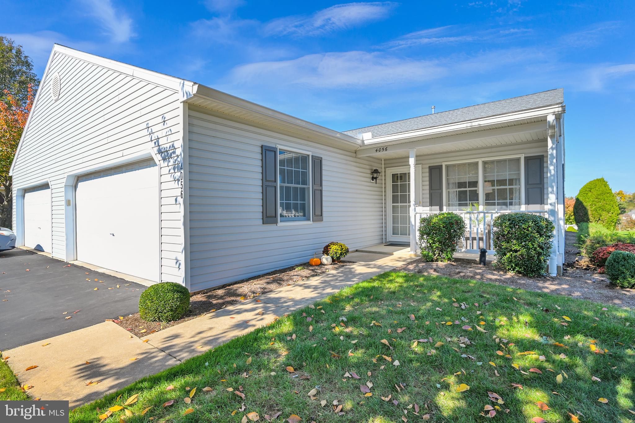 LONGSTOWN VILLAGE - Residential