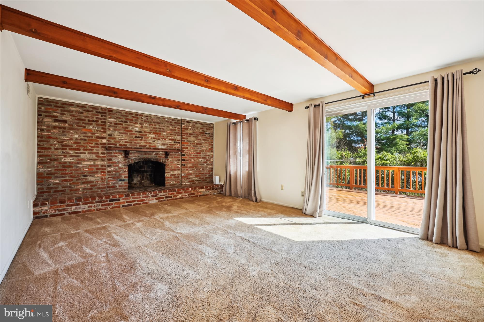 MONTGOMERY SQUARE - Residential