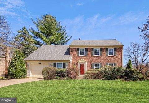 Photo of 12301 Espalier Pl, POTOMAC, MD 20854 (MLS # MDMC2174890)