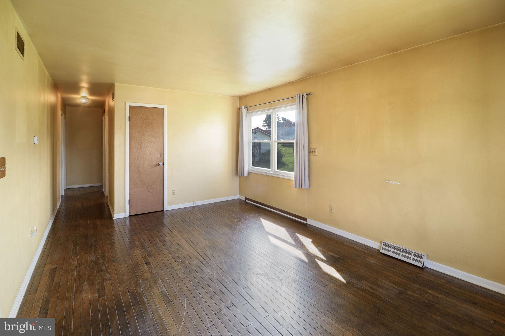 3257 LONG LANE