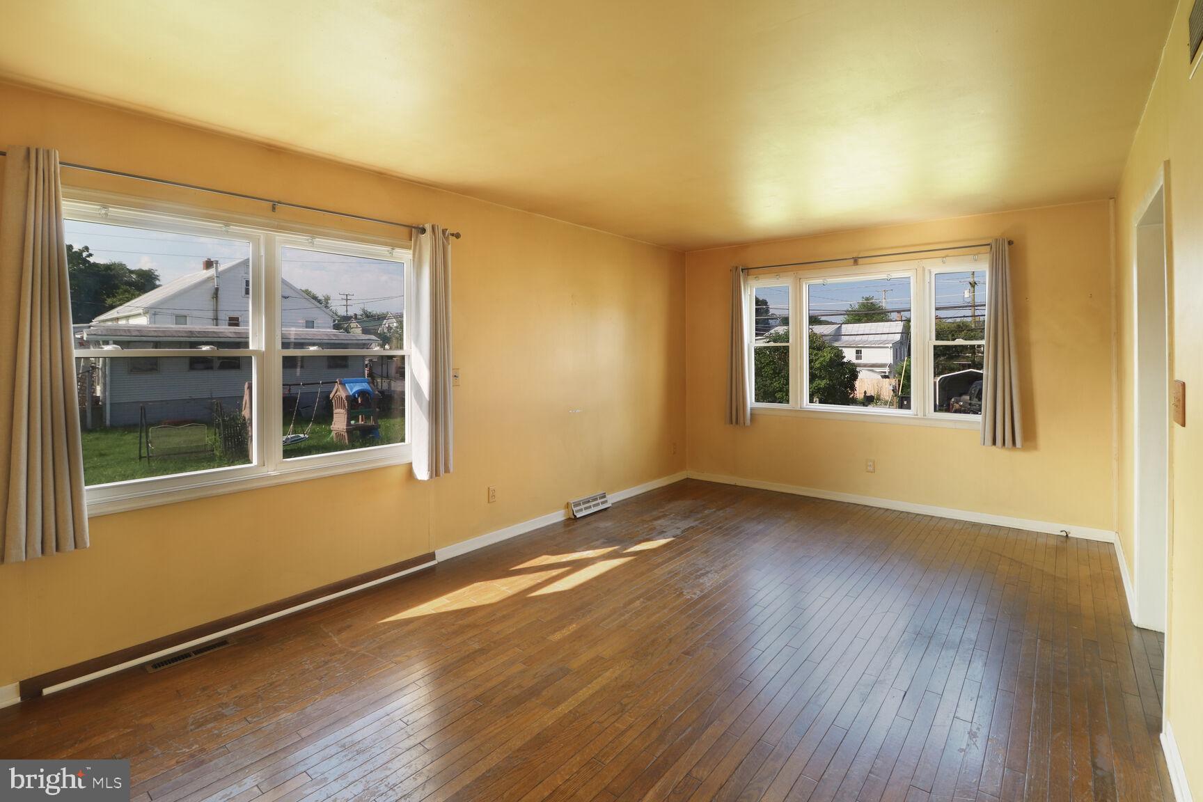 3257 LONG LANE