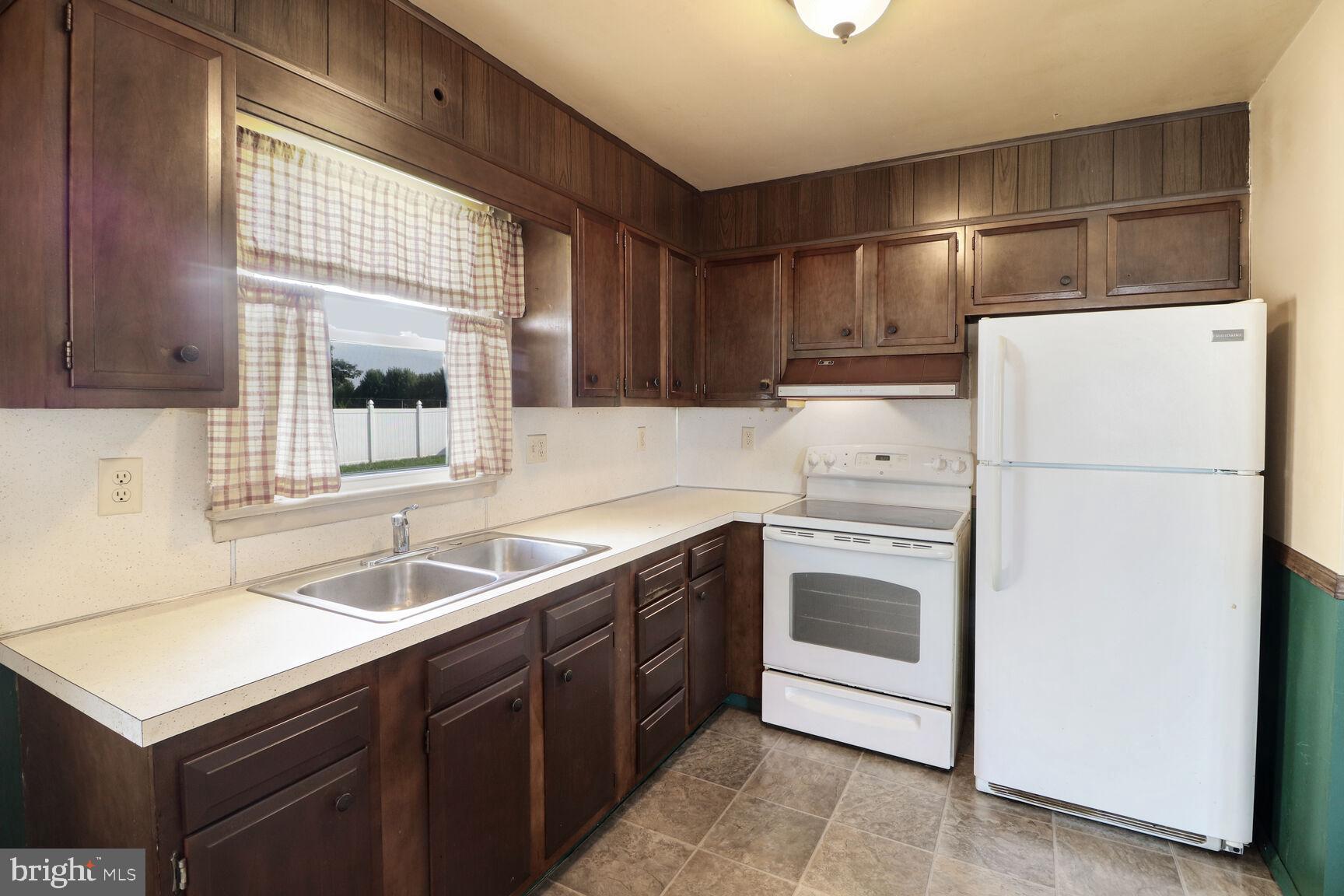 3257 LONG LANE