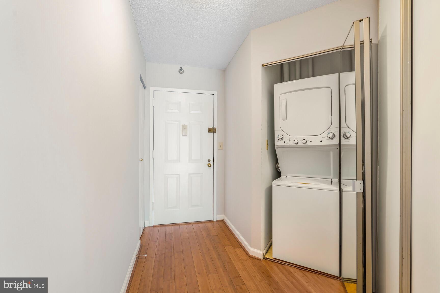 ALTA VISTA - Residential Lease