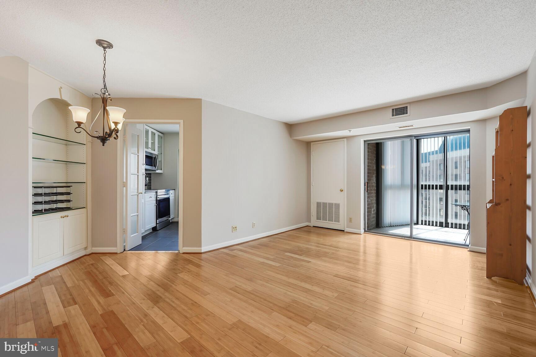 ALTA VISTA - Residential Lease