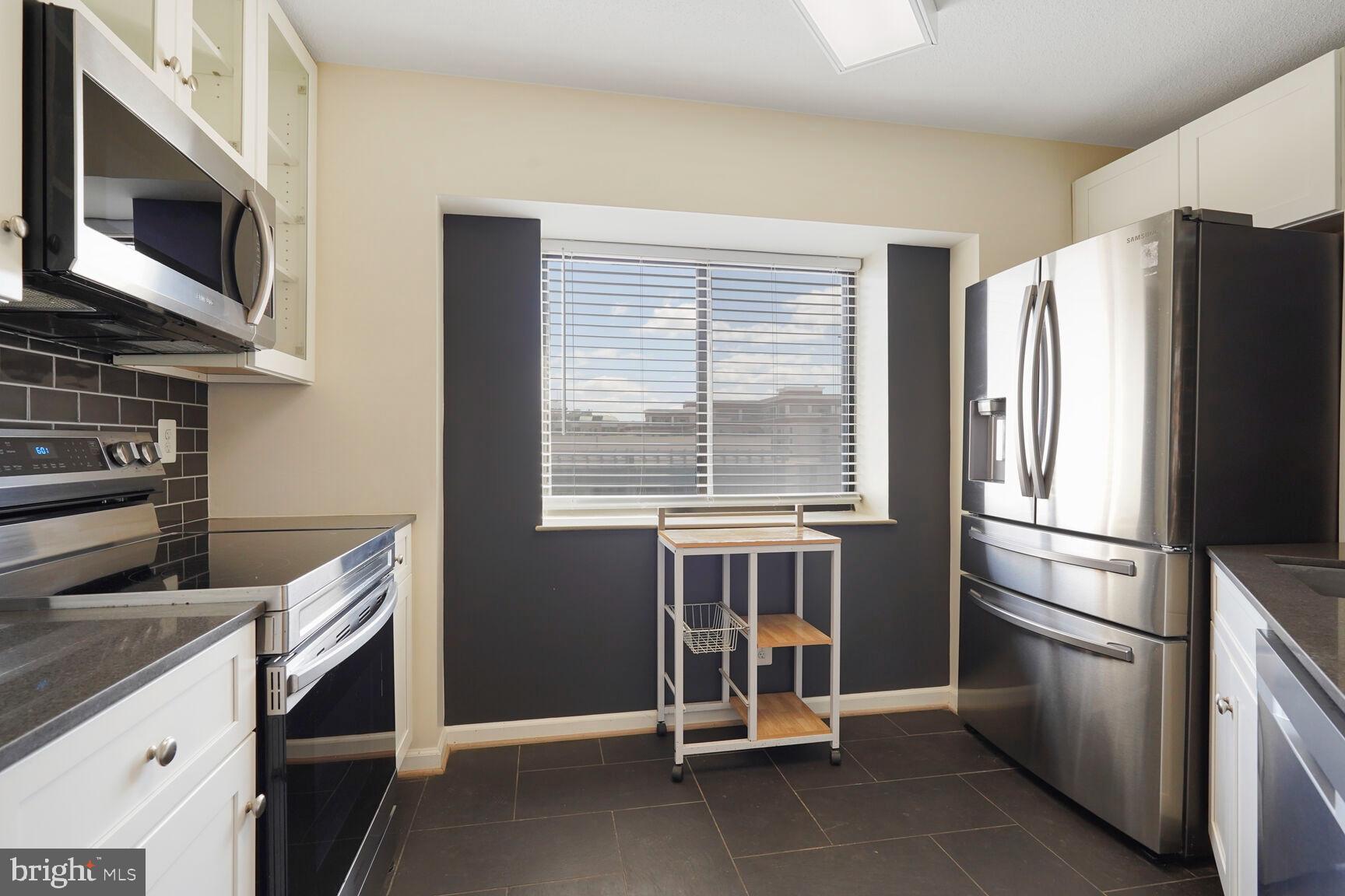 ALTA VISTA - Residential Lease