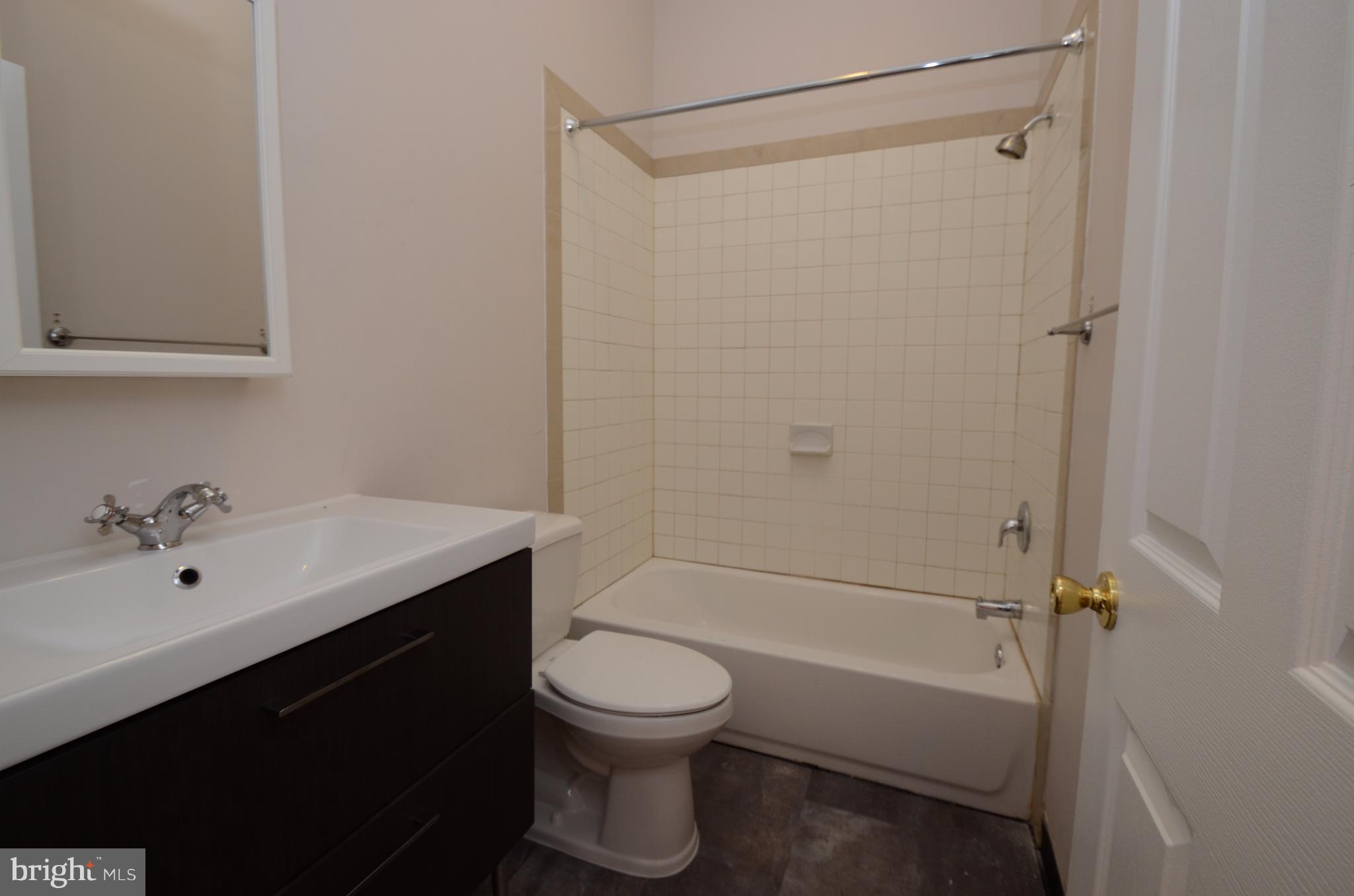 STATION NORTH ARTS DISTRICT - Residential Lease