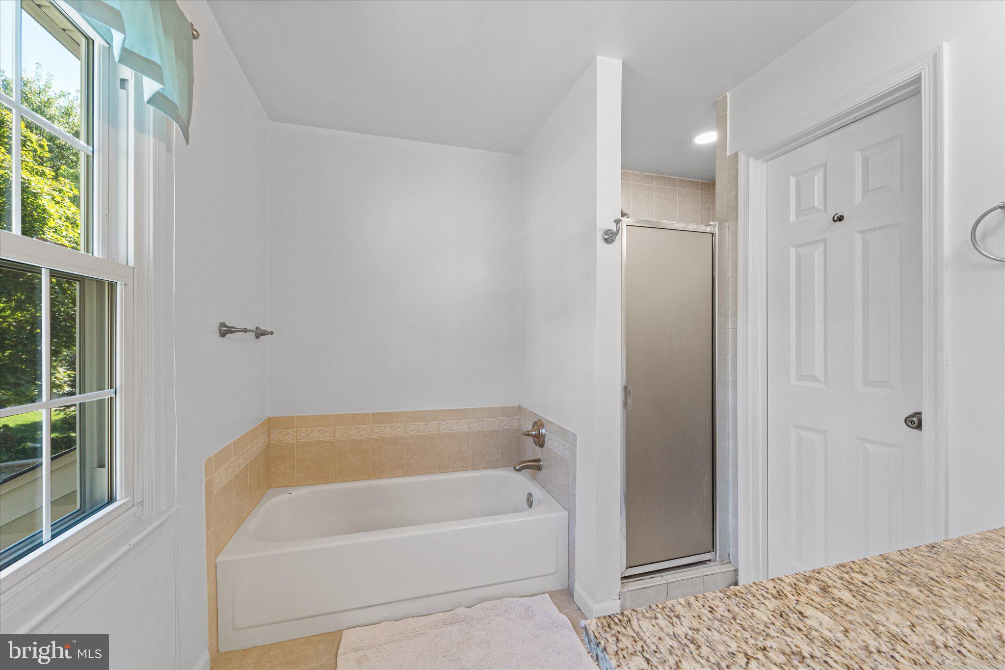 LONGWOOD KNOLLS - Residential Lease