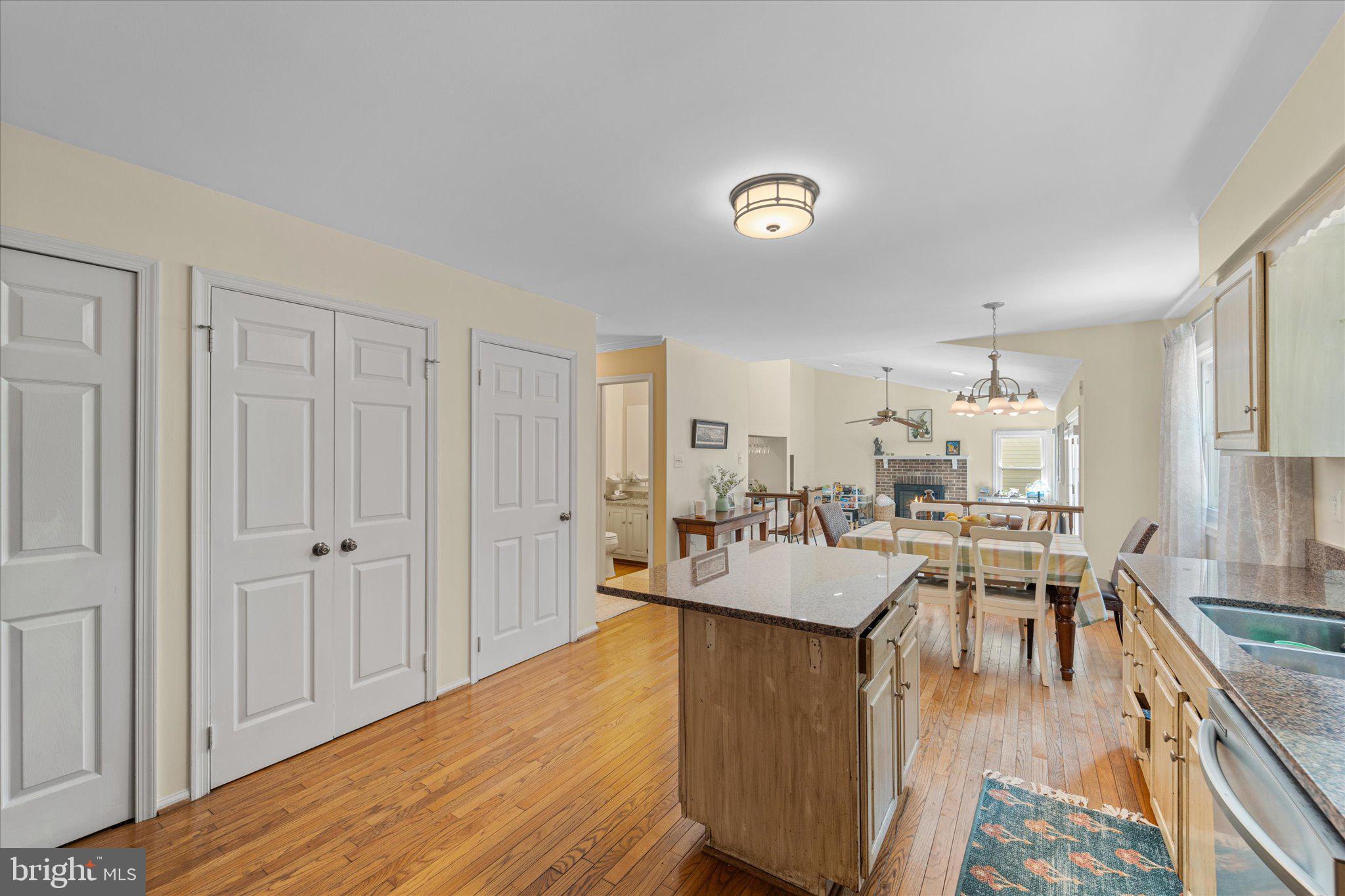 LONGWOOD KNOLLS - Residential Lease