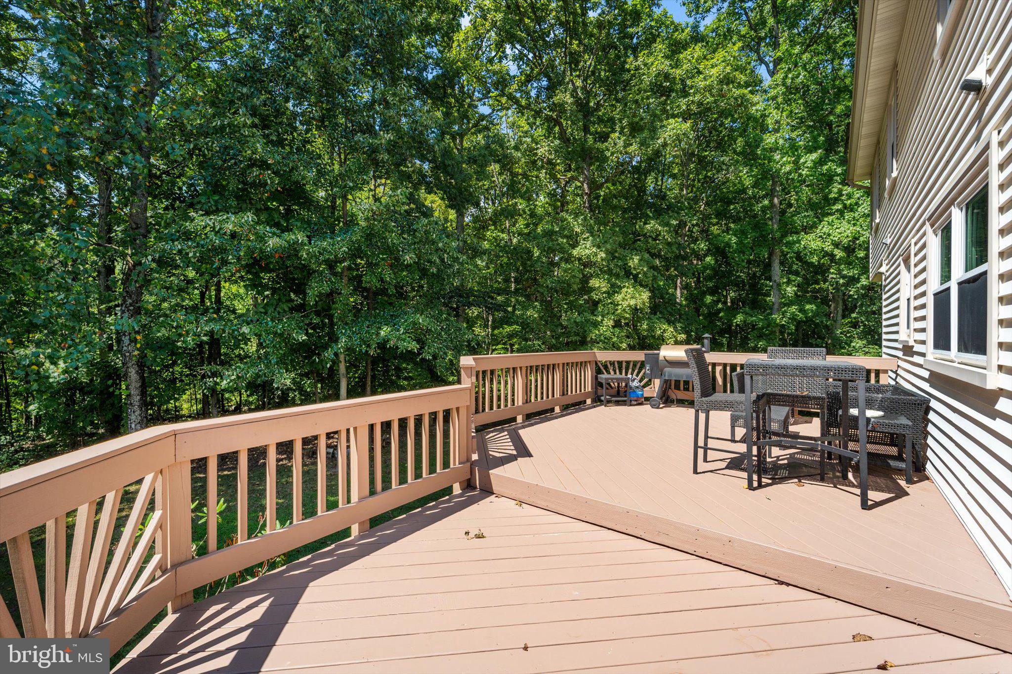 LONGWOOD KNOLLS - Residential Lease