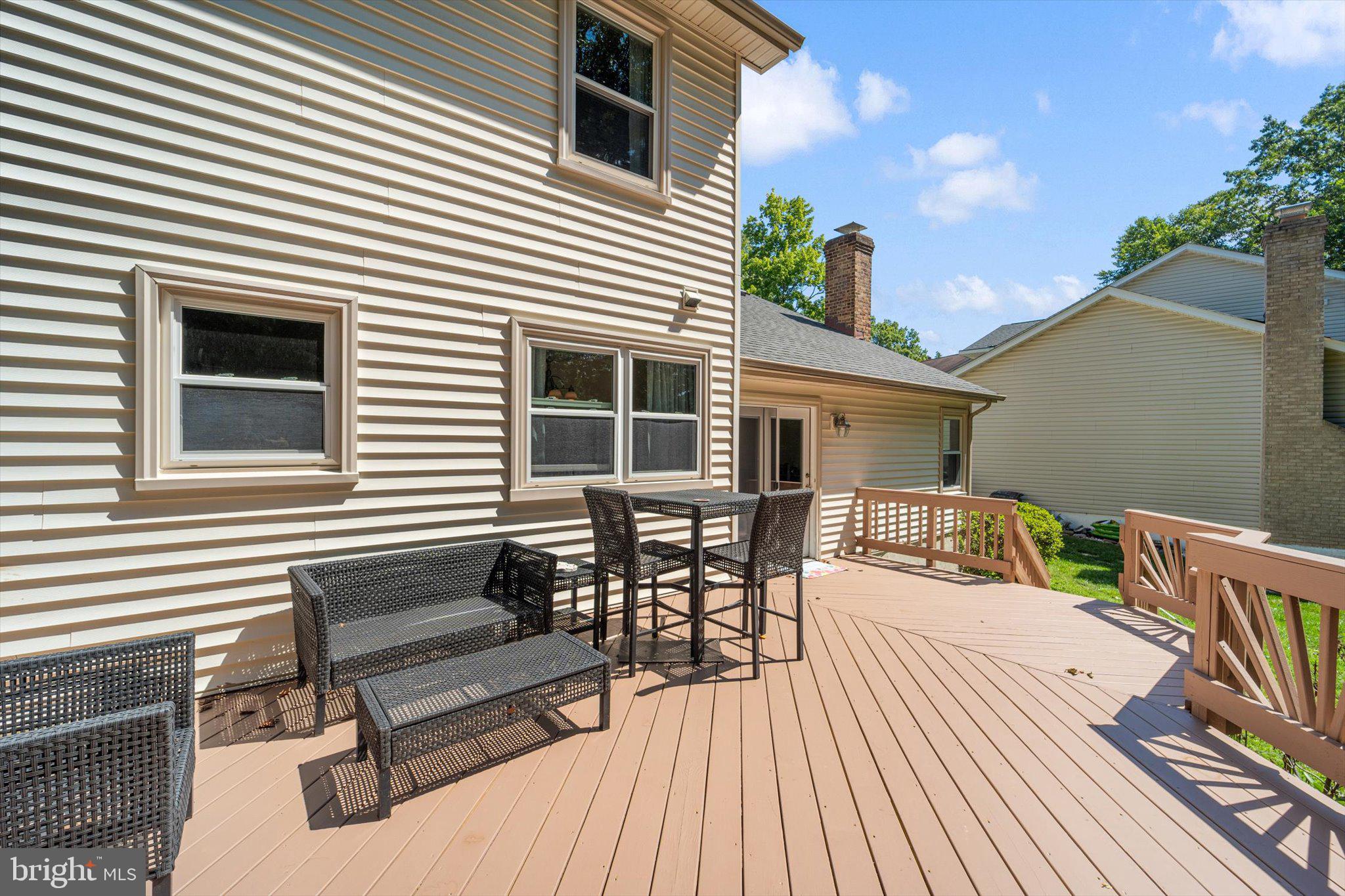 LONGWOOD KNOLLS - Residential Lease