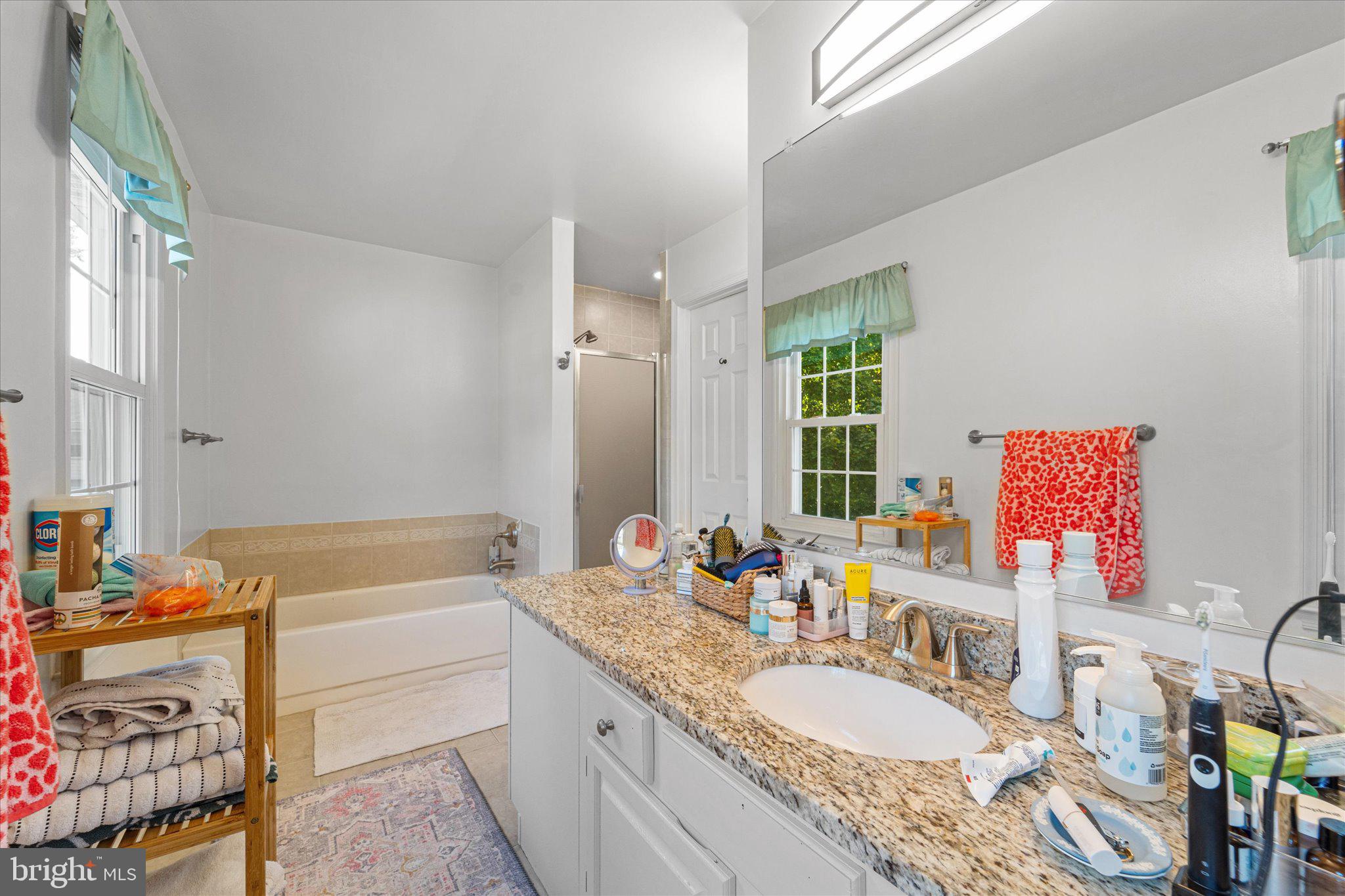 LONGWOOD KNOLLS - Residential Lease