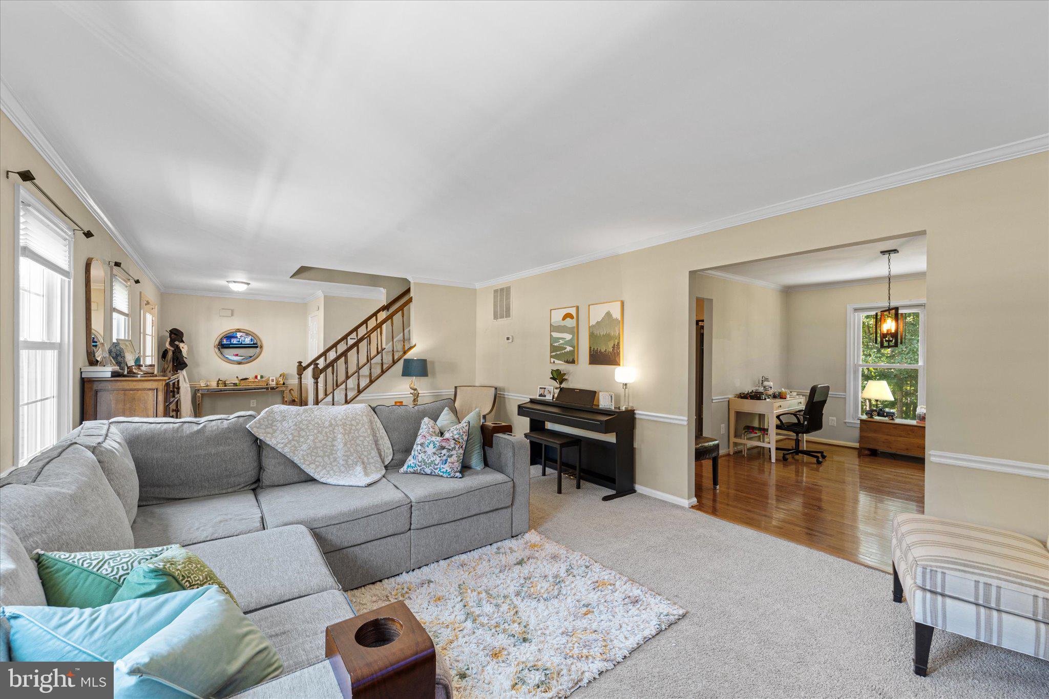 LONGWOOD KNOLLS - Residential Lease