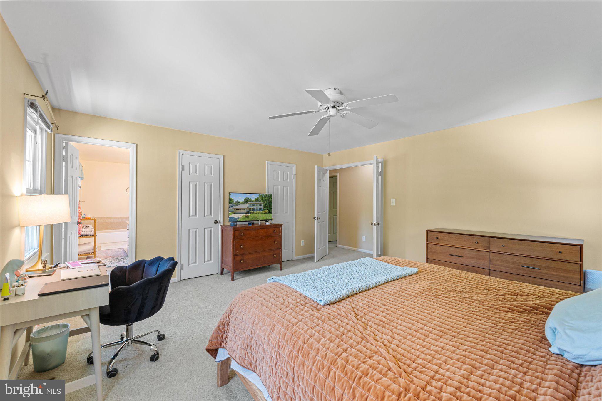 LONGWOOD KNOLLS - Residential Lease