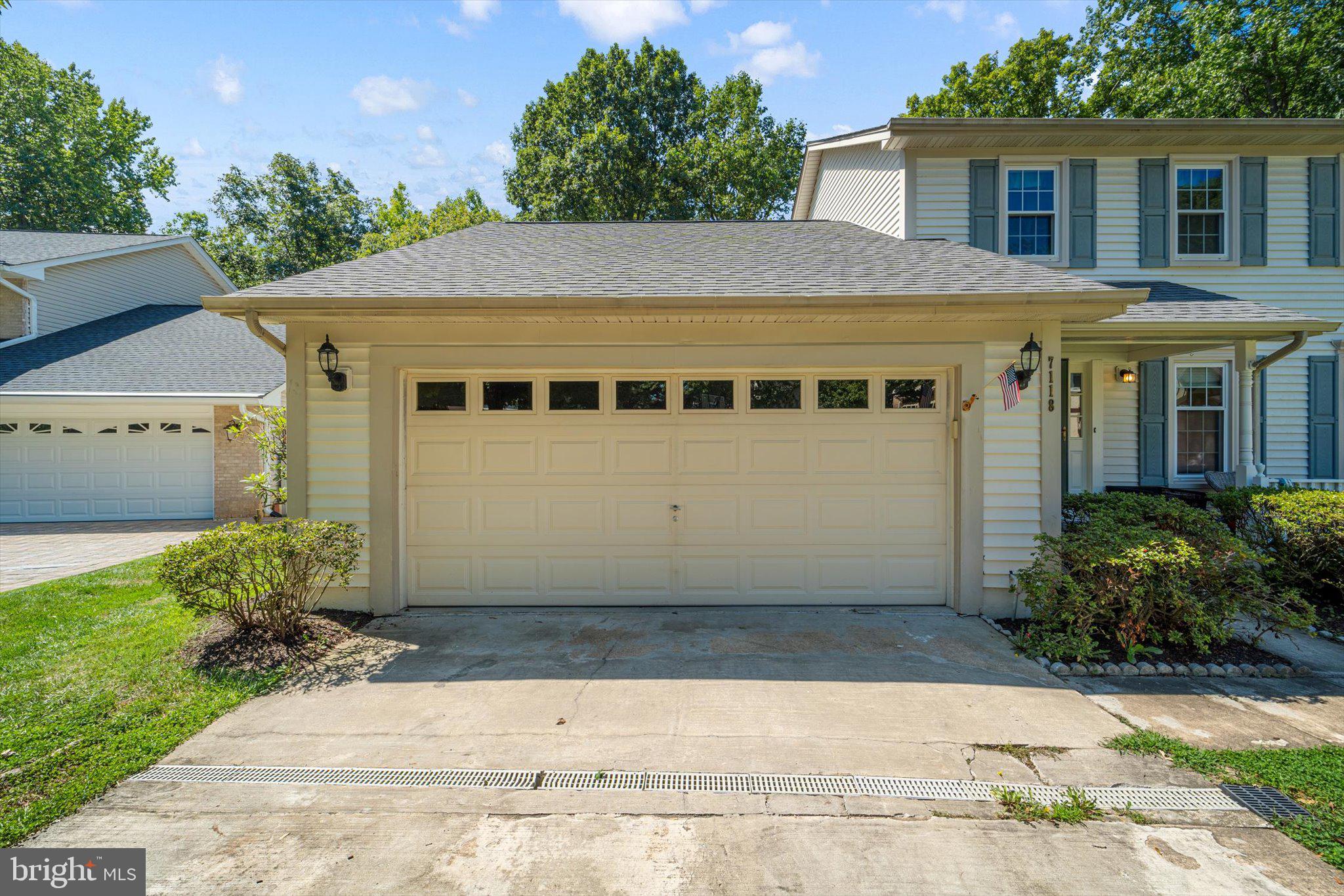 LONGWOOD KNOLLS - Residential Lease