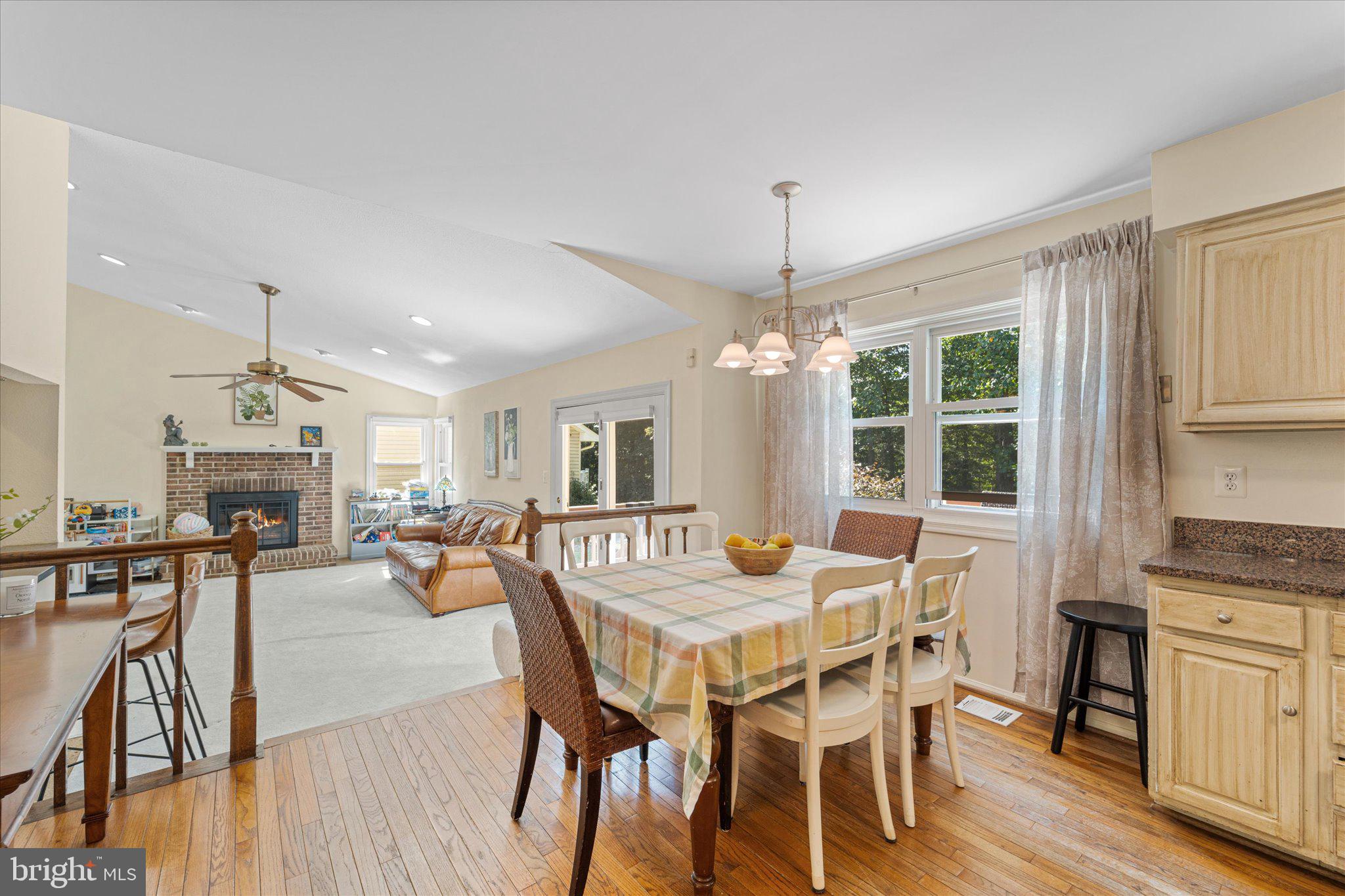 LONGWOOD KNOLLS - Residential Lease