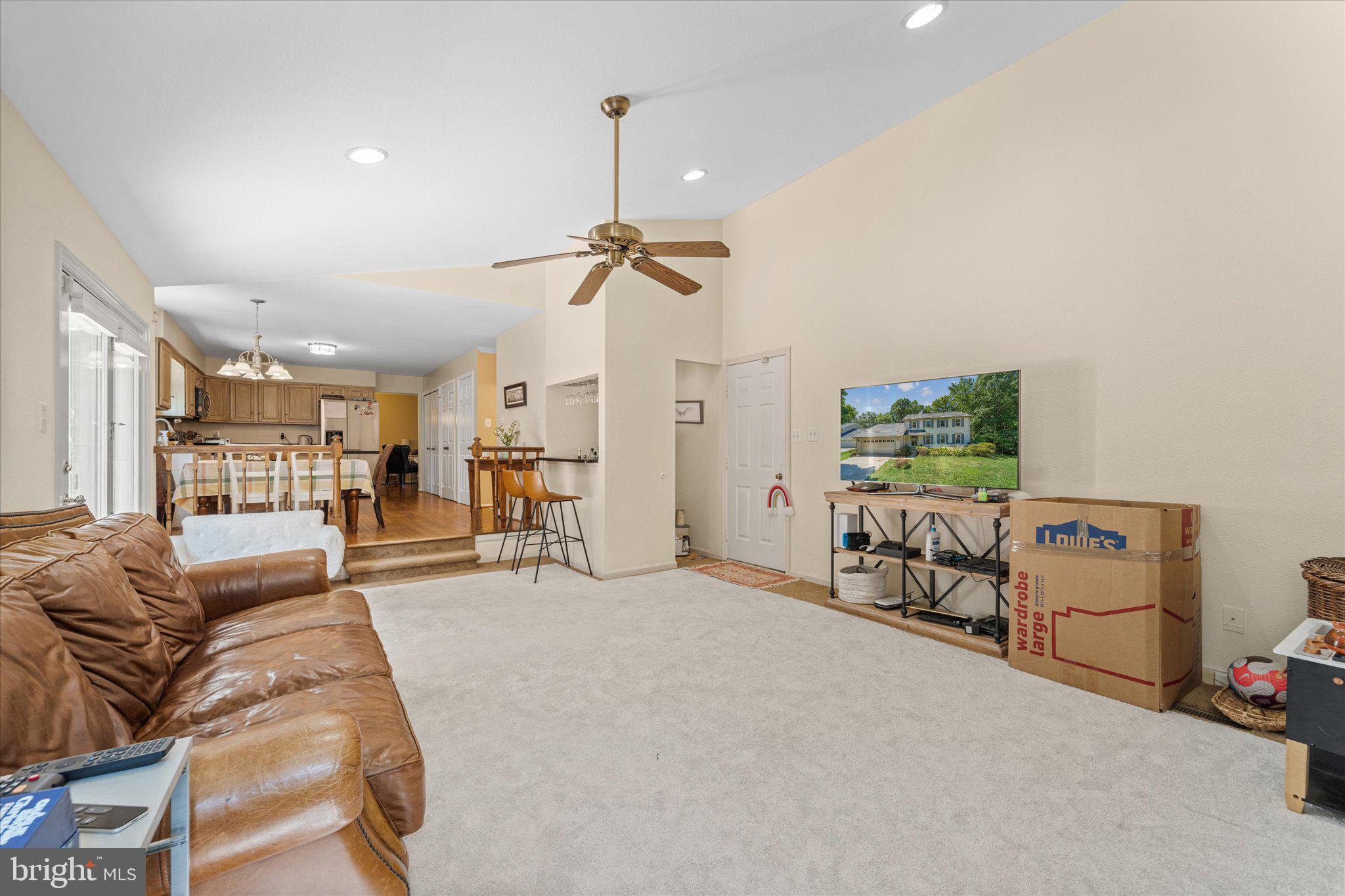 LONGWOOD KNOLLS - Residential Lease