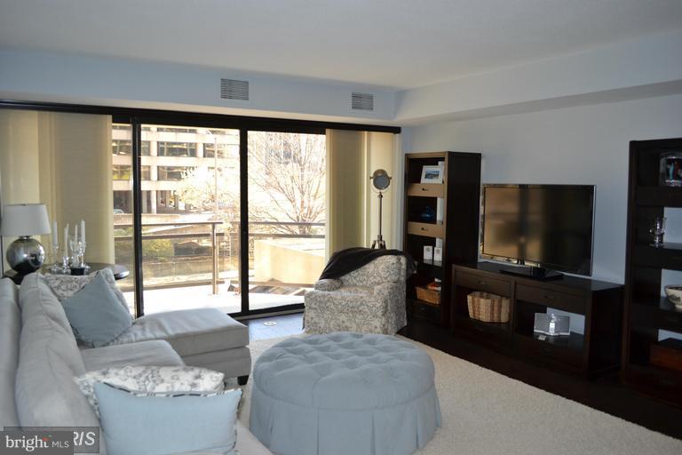 ATRIUM - Residential Lease