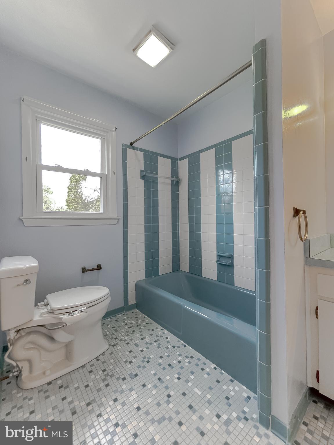 ESPERANZA FARMS - Residential Lease