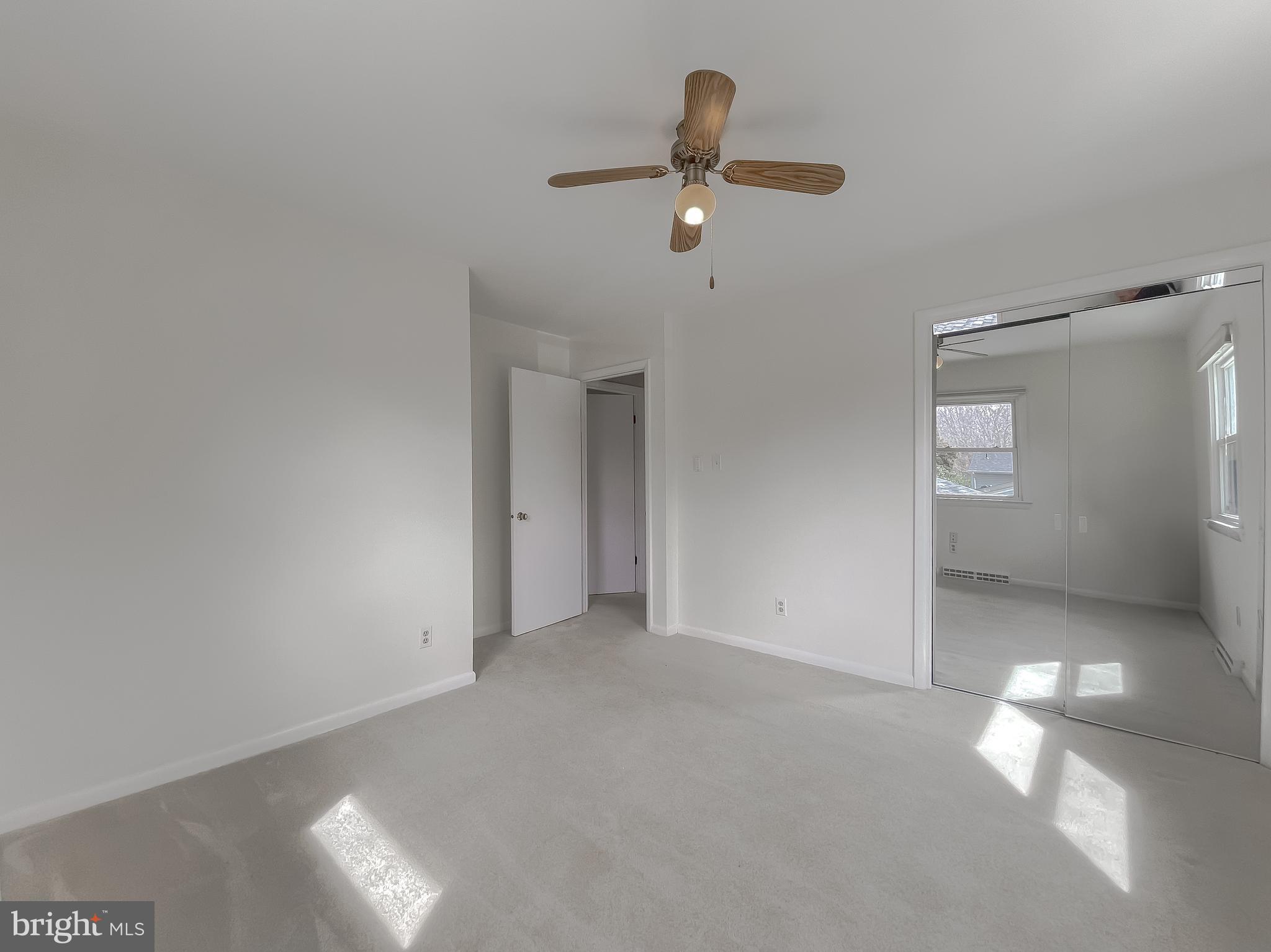 ESPERANZA FARMS - Residential Lease