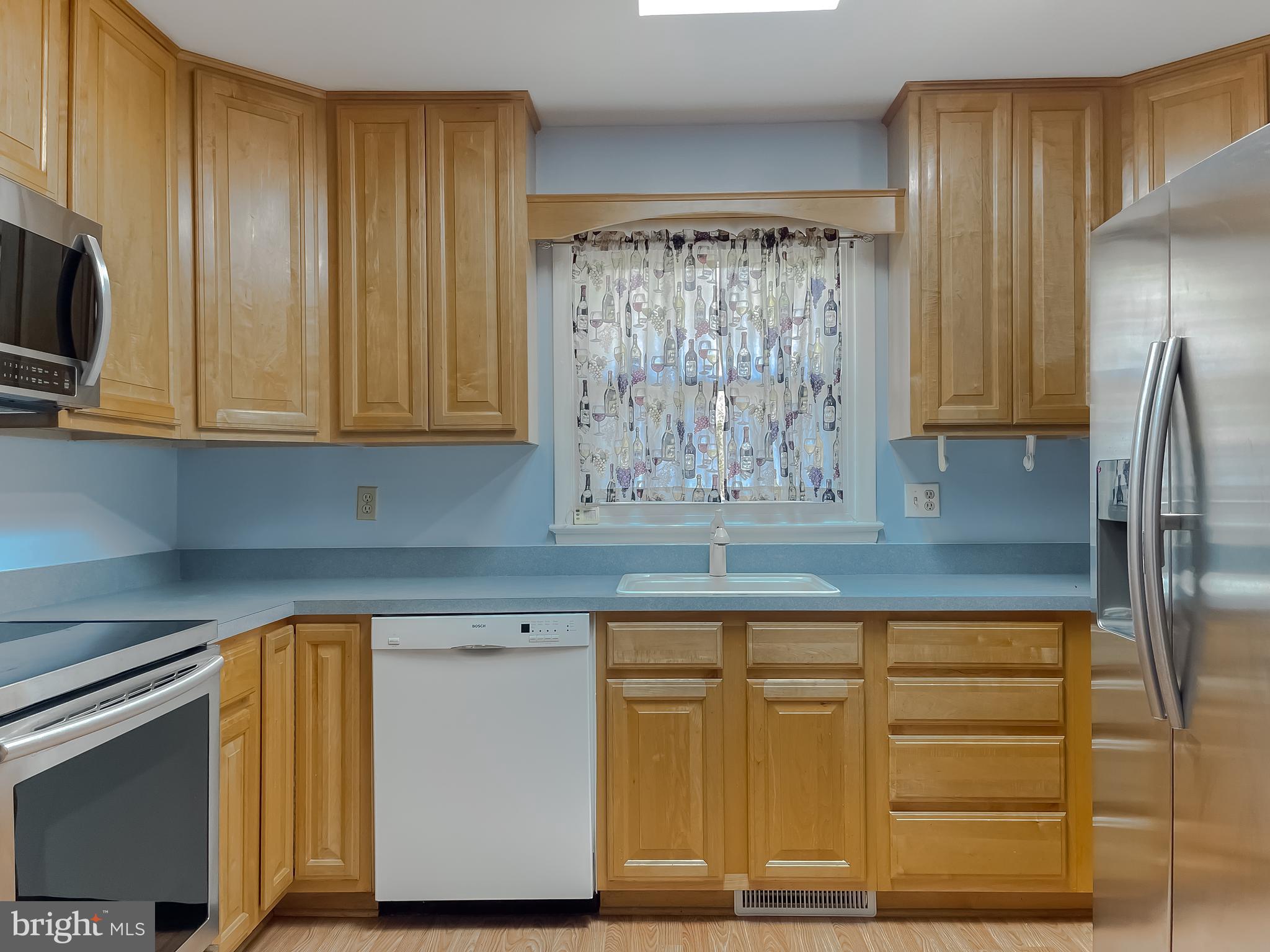 ESPERANZA FARMS - Residential Lease