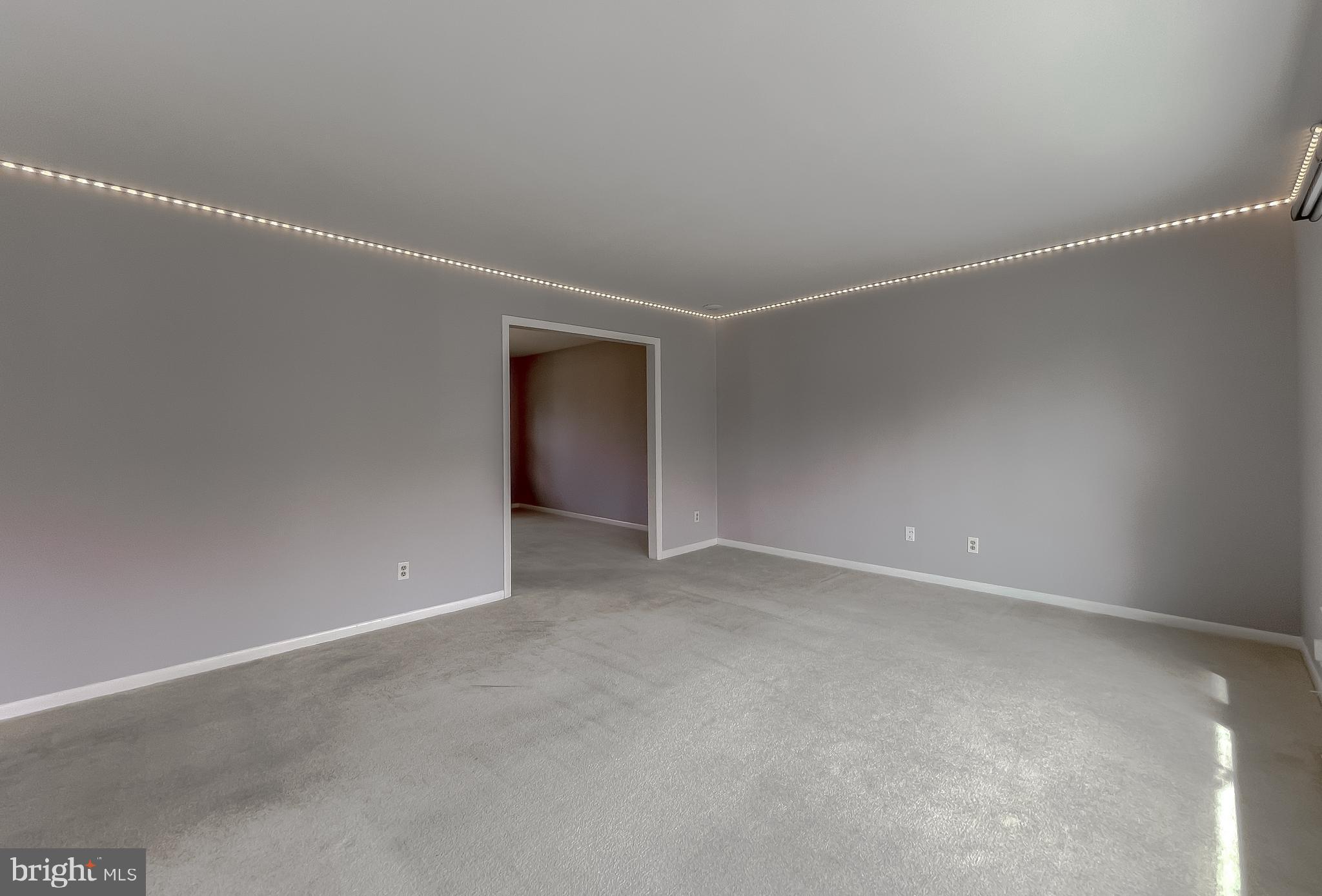 ESPERANZA FARMS - Residential Lease