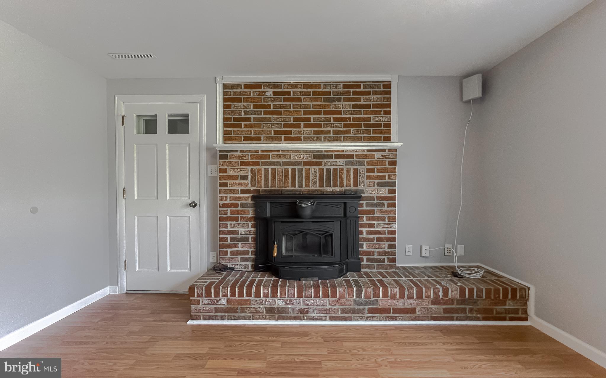 ESPERANZA FARMS - Residential Lease