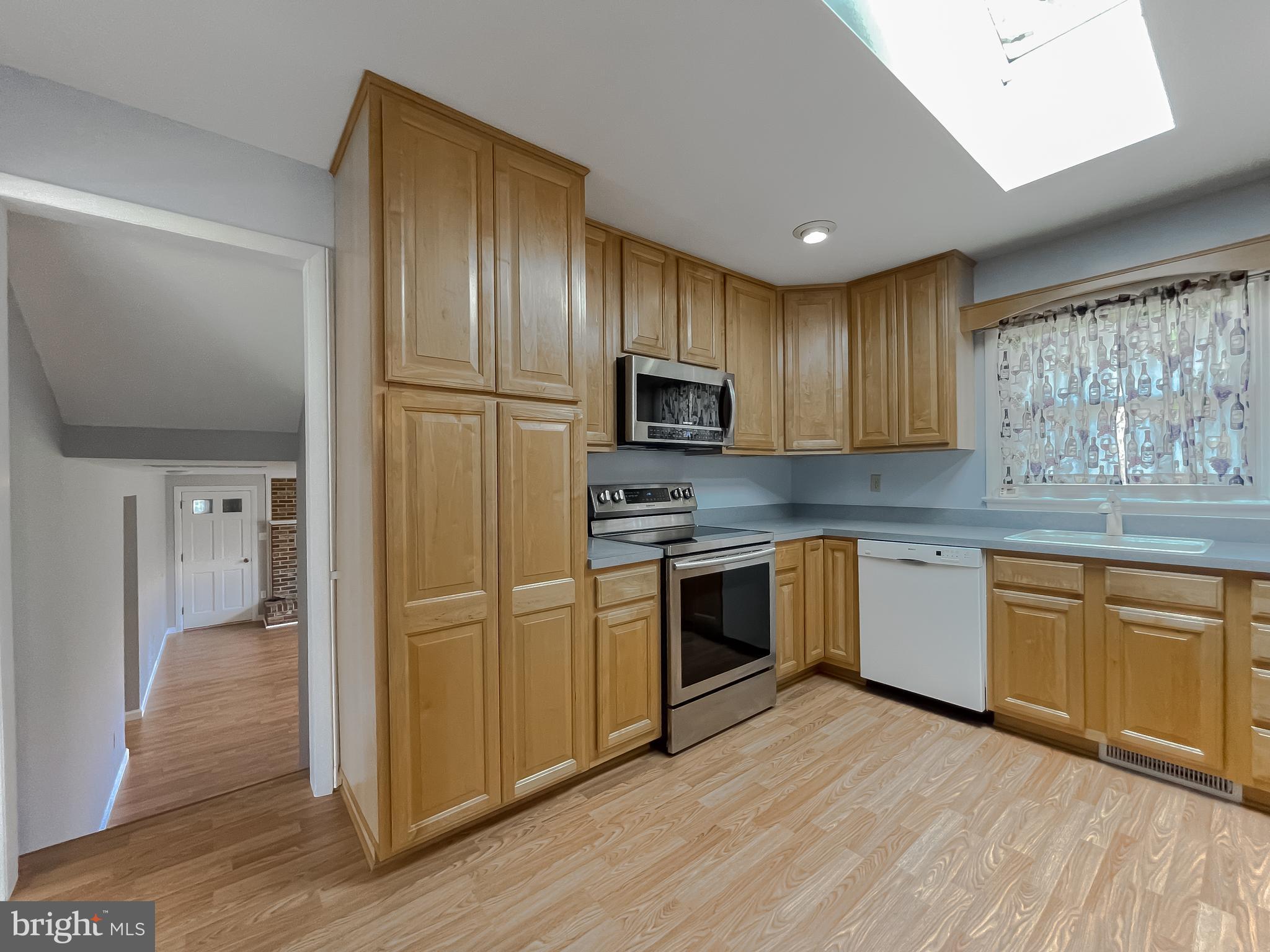 ESPERANZA FARMS - Residential Lease