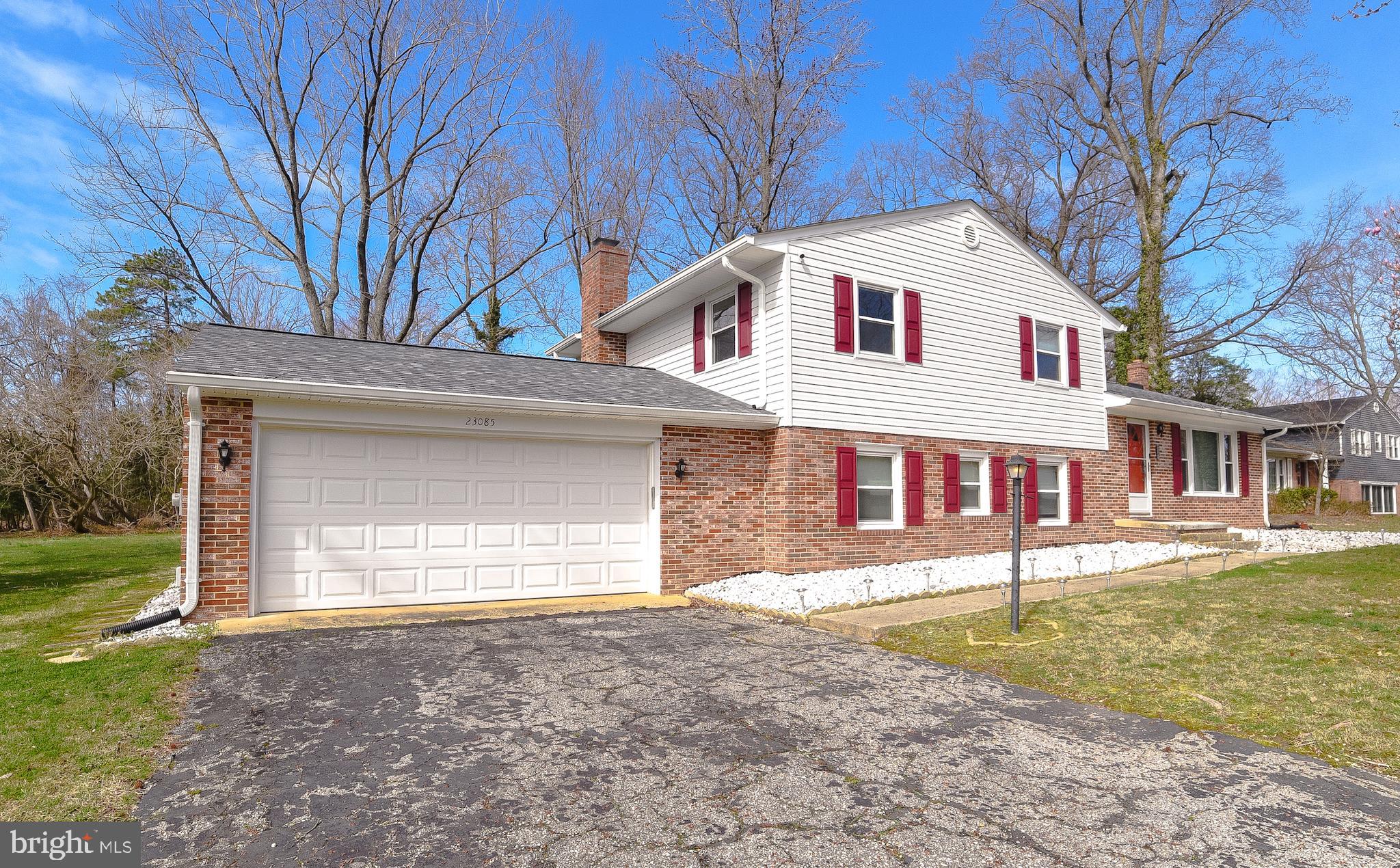 ESPERANZA FARMS - Residential Lease