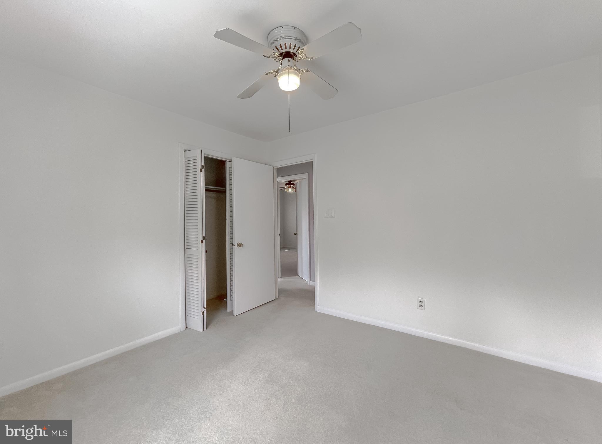 ESPERANZA FARMS - Residential Lease