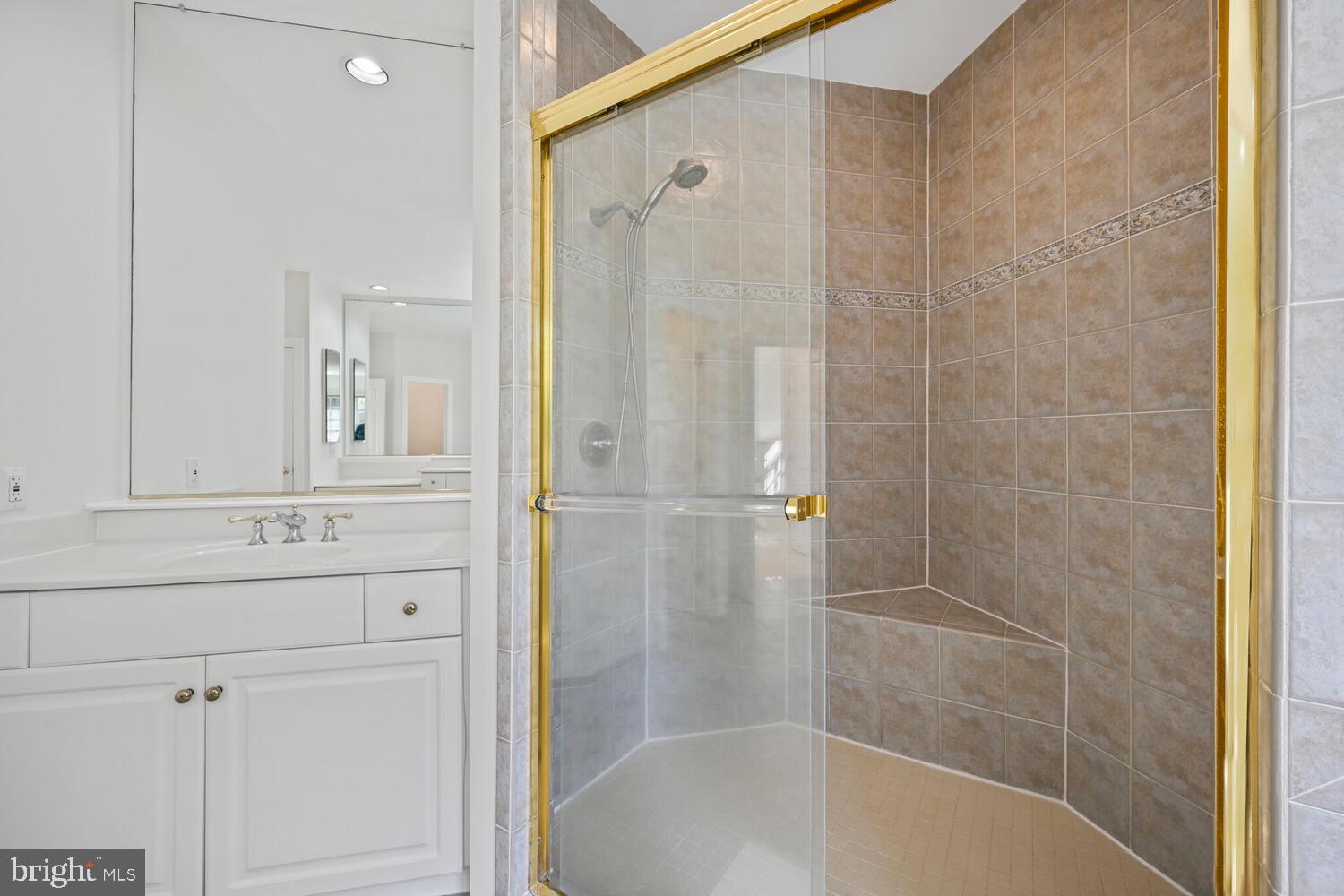 LOCUST RIDGE - Residential