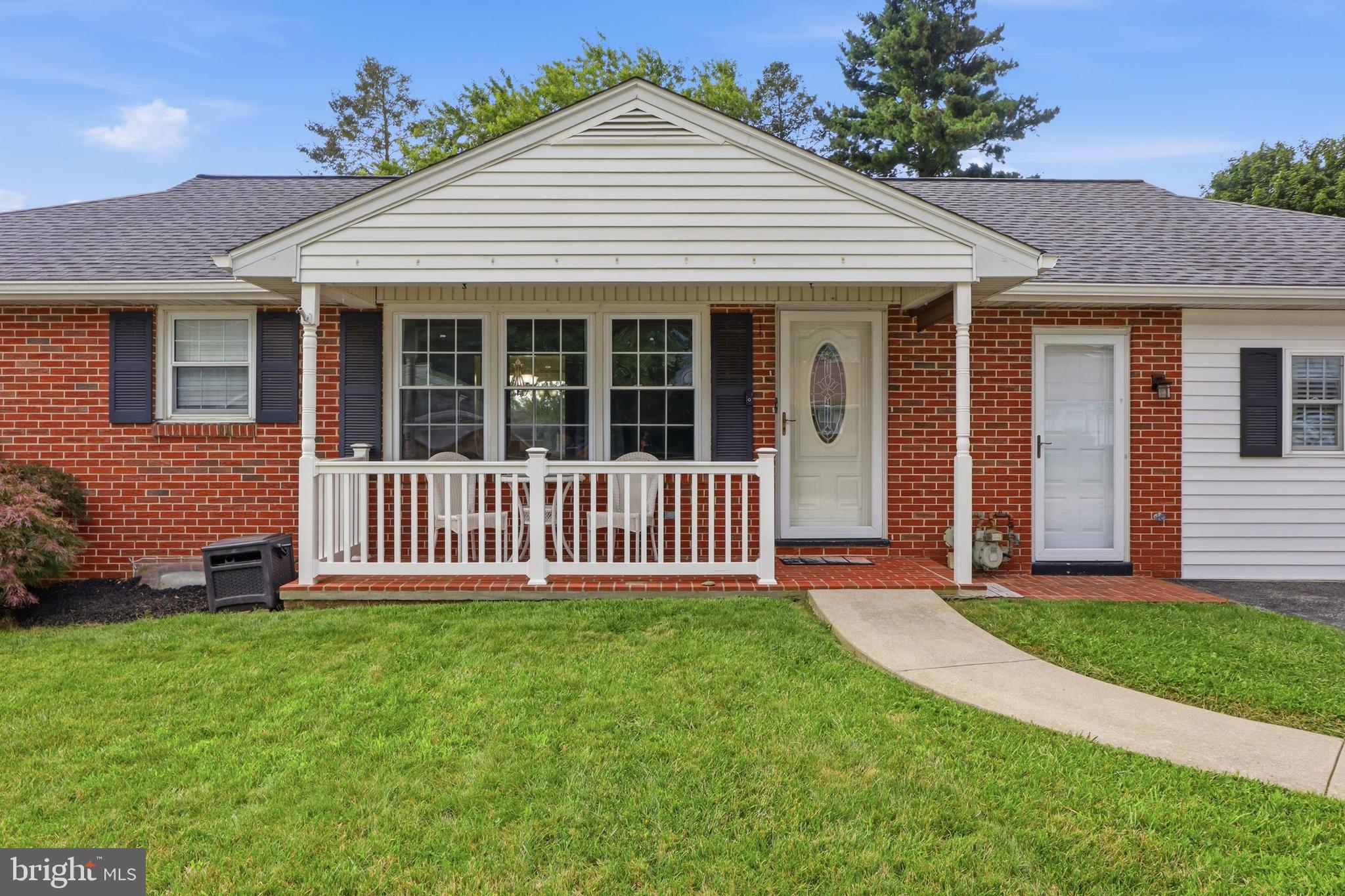 116 E CLEARVIEW DRIVE