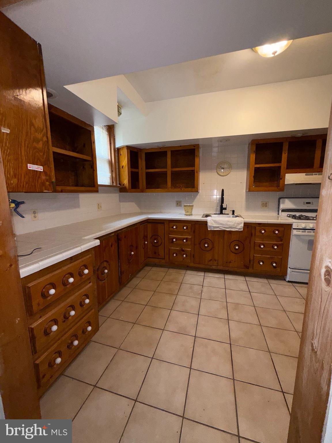 GRADUATE HOSPITAL - Residential Lease