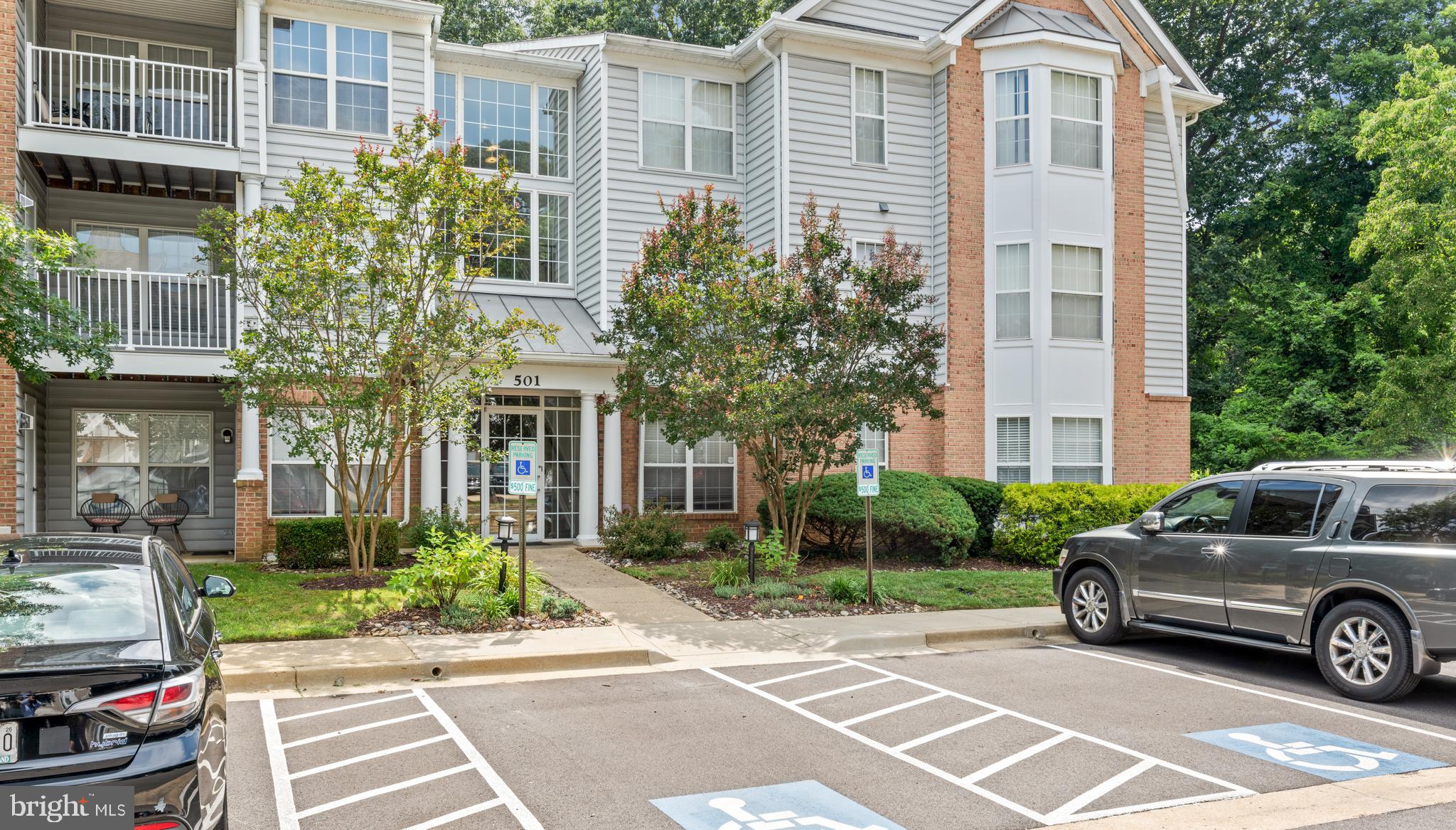 501 MATHIAS HAMMOND WAY 202